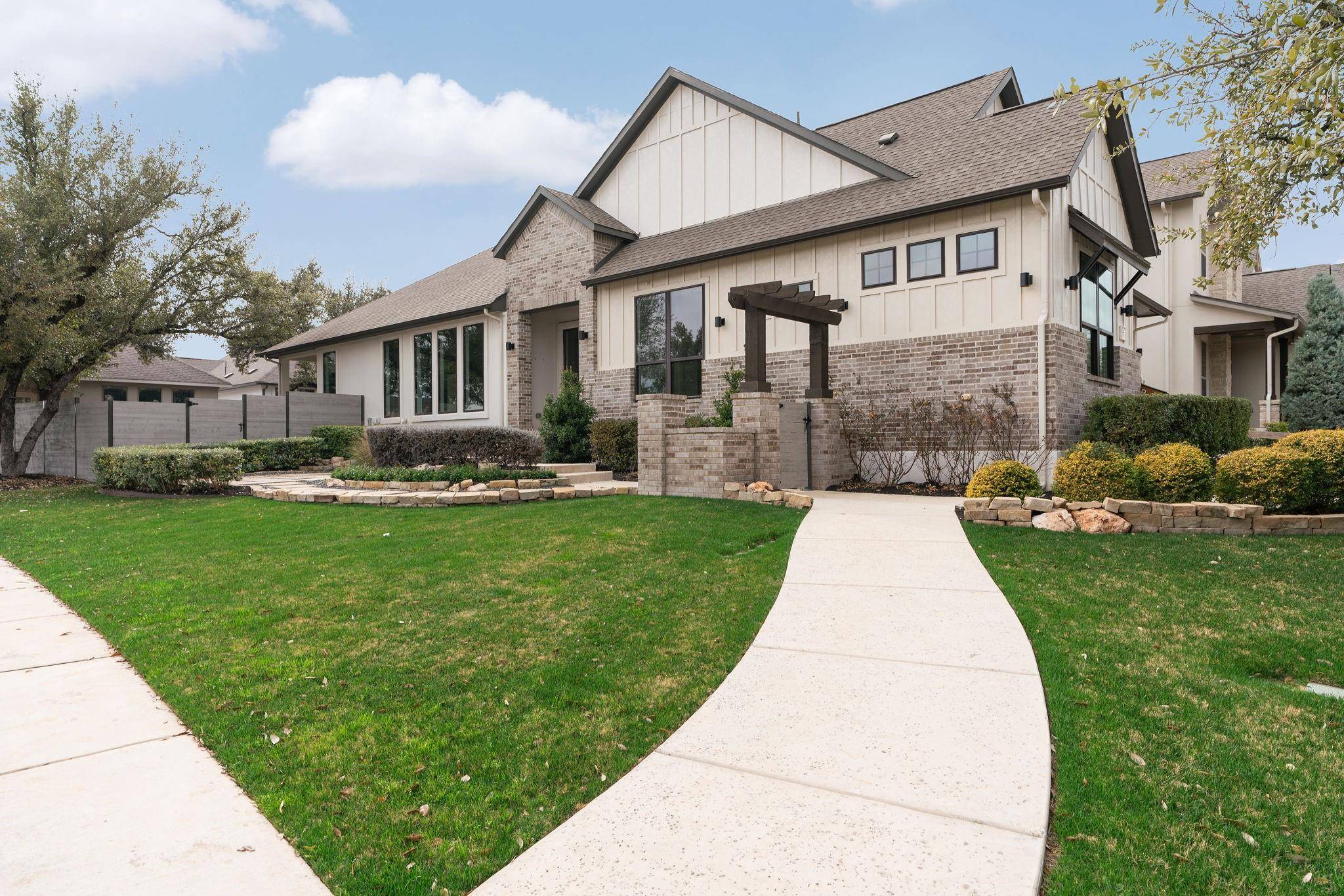 124 Diamondback DR, Georgetown, TX 78628