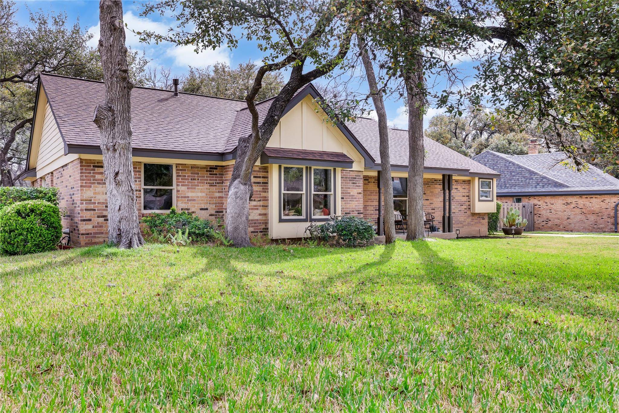 6905 Treaty Oak CIR, Austin, TX 78749