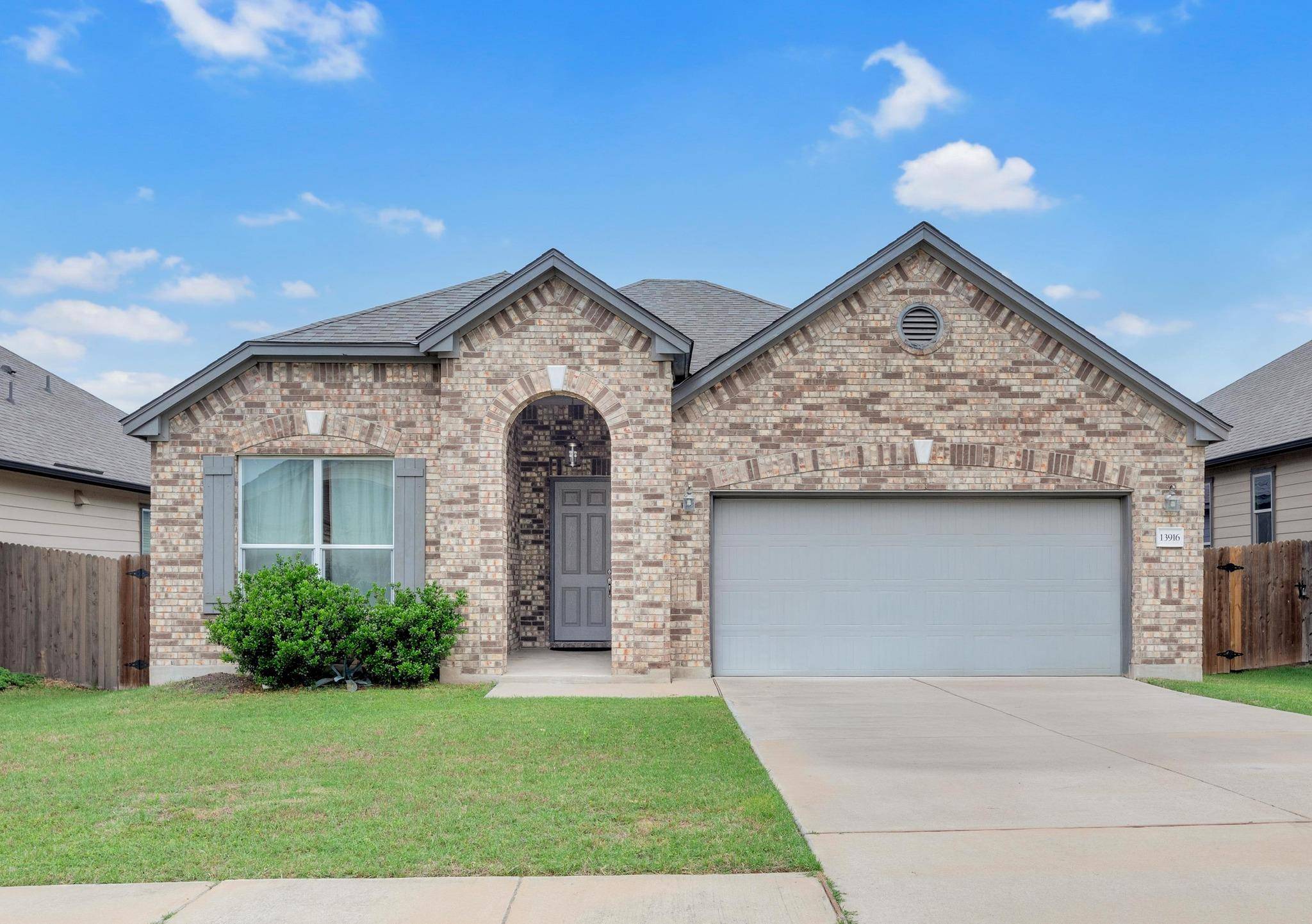 13916 Lyndon B Johnson ST, Manor, TX 78653