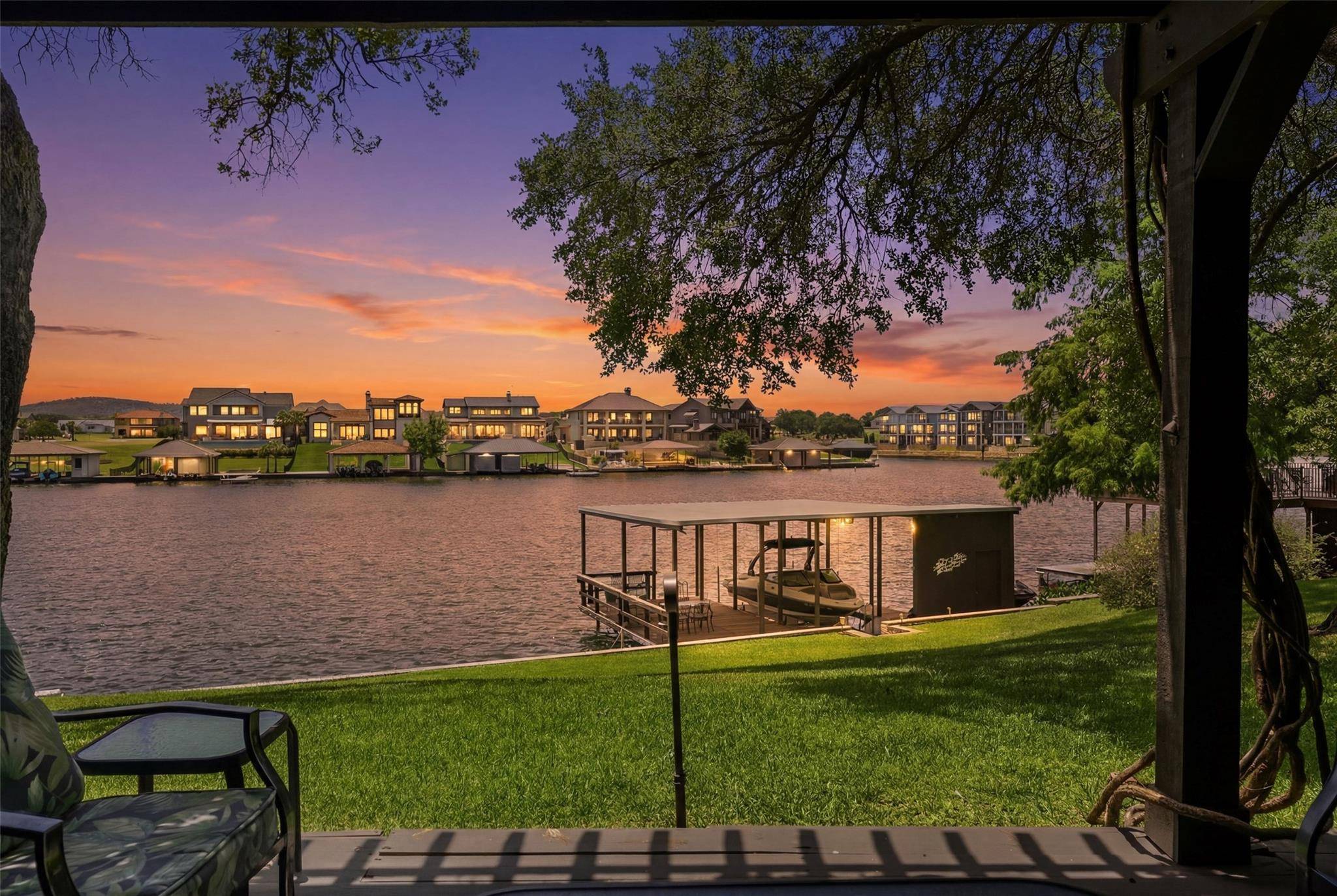 141 Perry LN, Kingsland, TX 78639