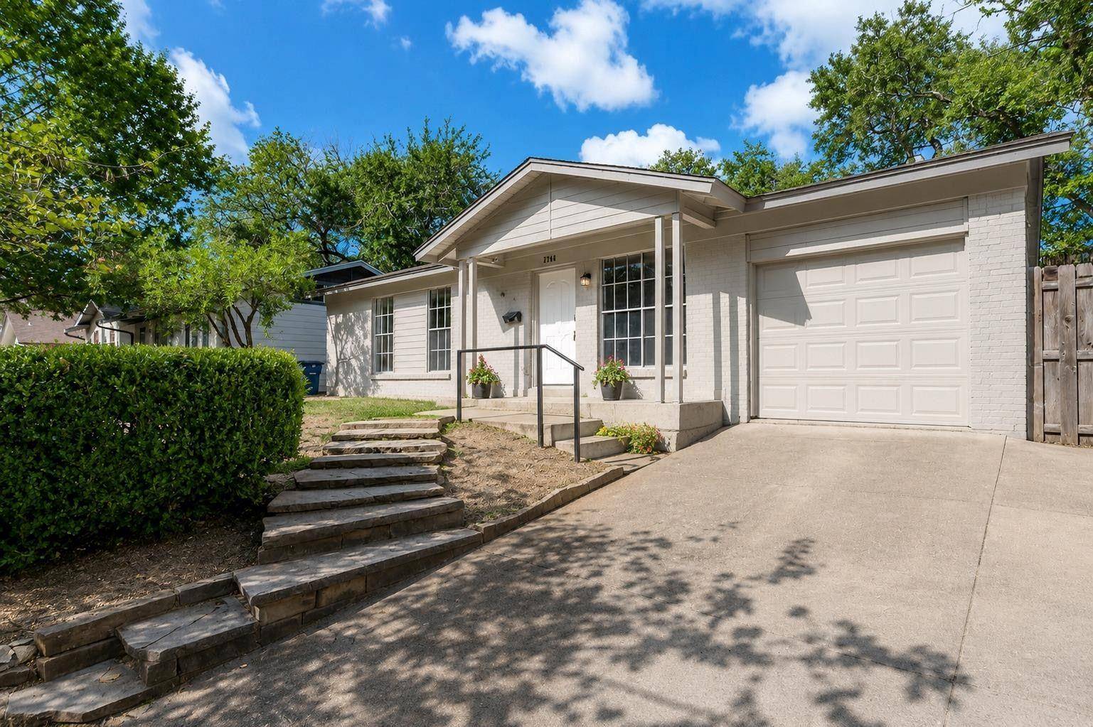 2704 Carnarvon LN, Austin, TX 78704