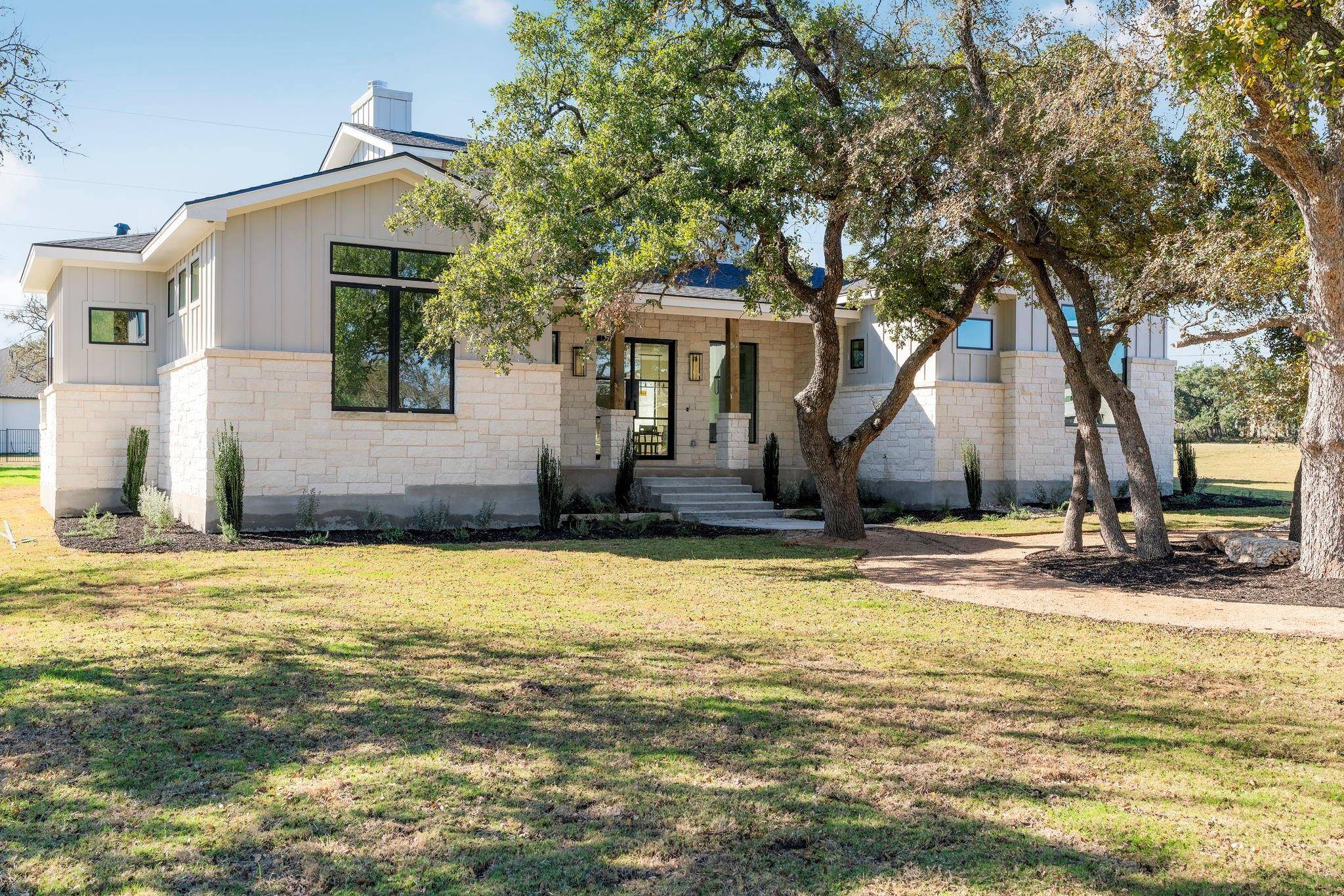 120 Mae PT, Dripping Springs, TX 78620