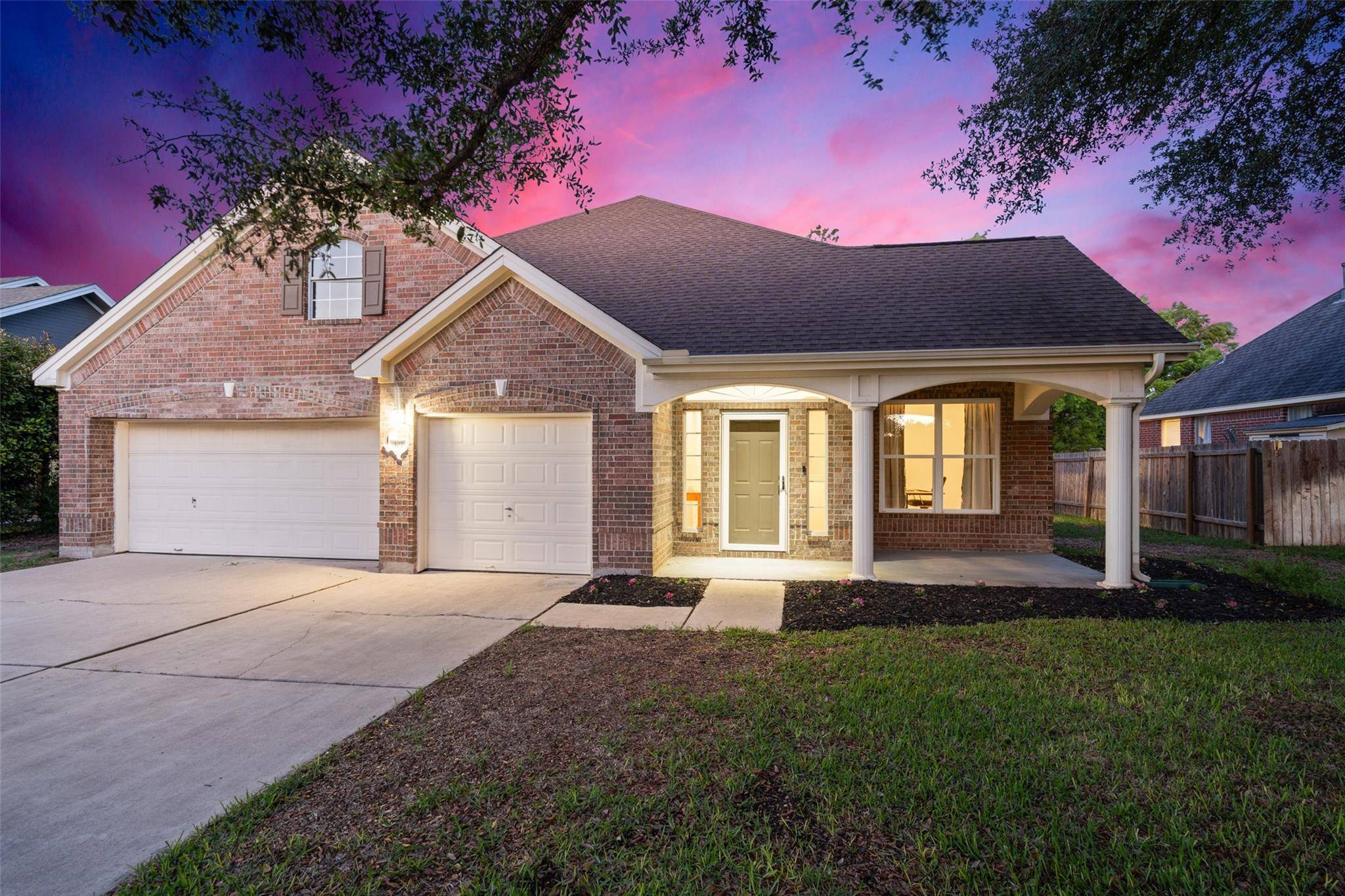 307 N Carriage Hills DR, Georgetown, TX 78626