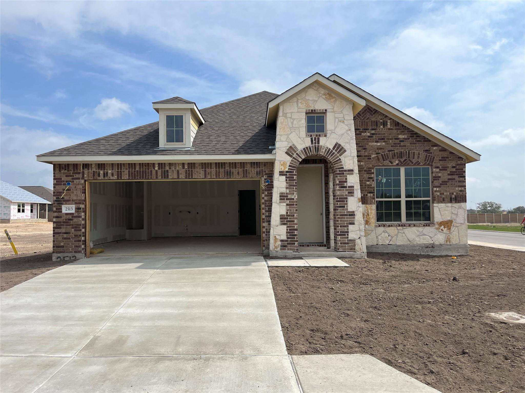 2513 Walking Y RD, Georgetown, TX 78633