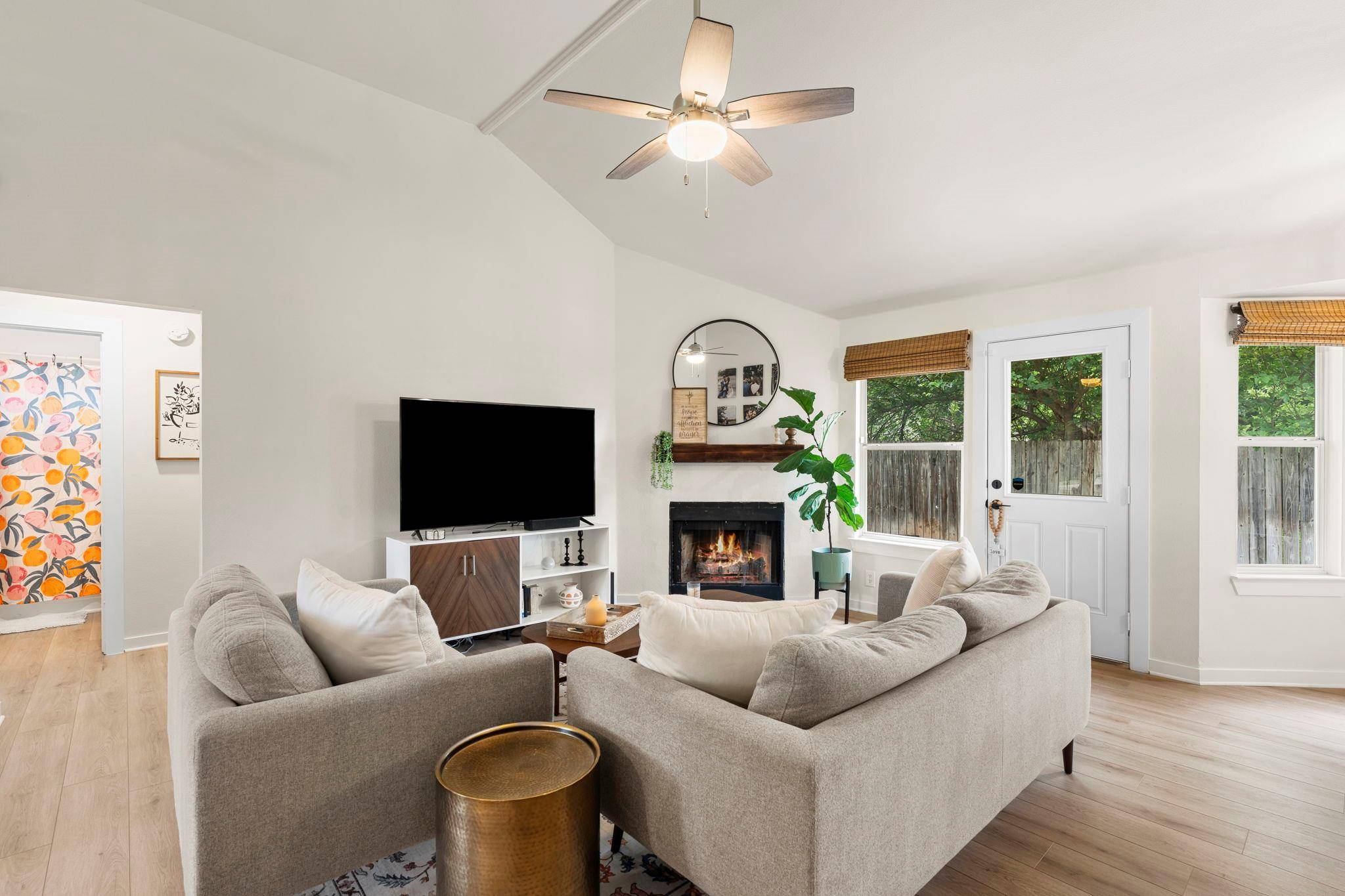215 Crystal Knoll BLVD, Georgetown, TX 78626
