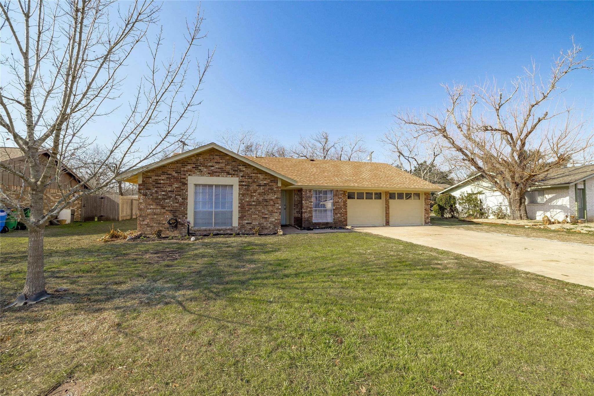 1603 Castlewood CT, Taylor, TX 76574