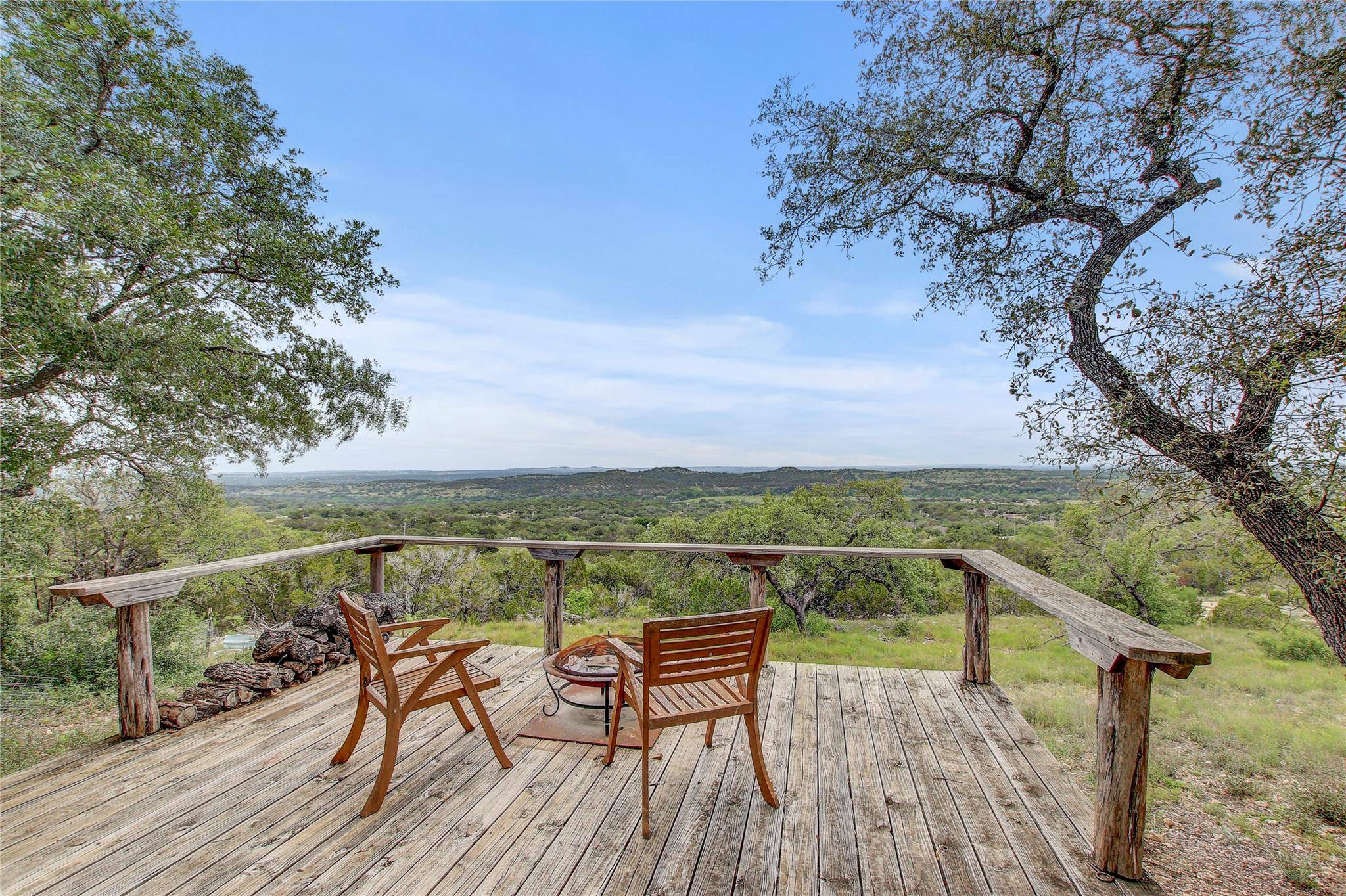 1341 Alta Vista RD, Spicewood, TX 78669