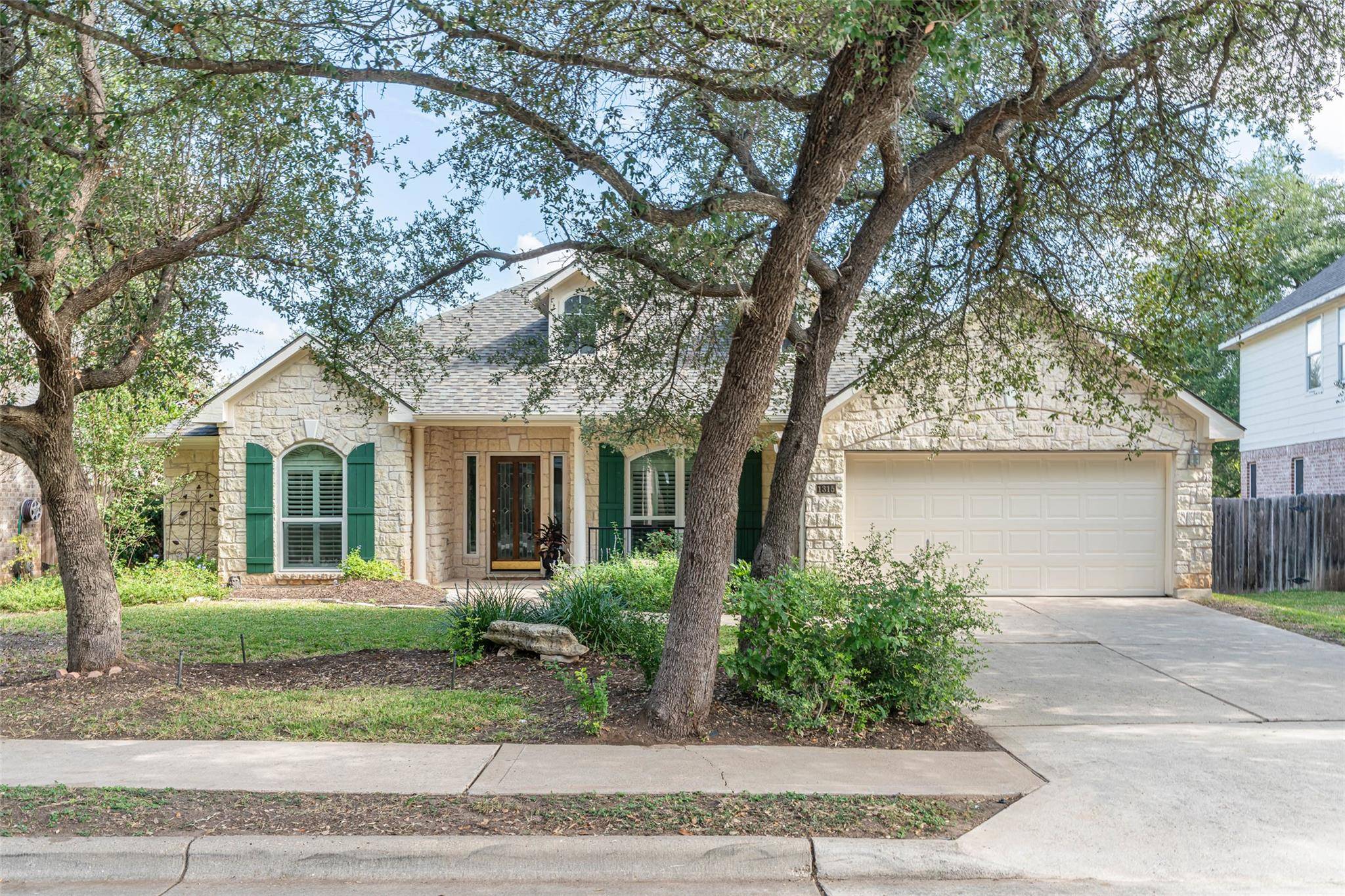 1315 Fall Creek LOOP, Cedar Park, TX 78613