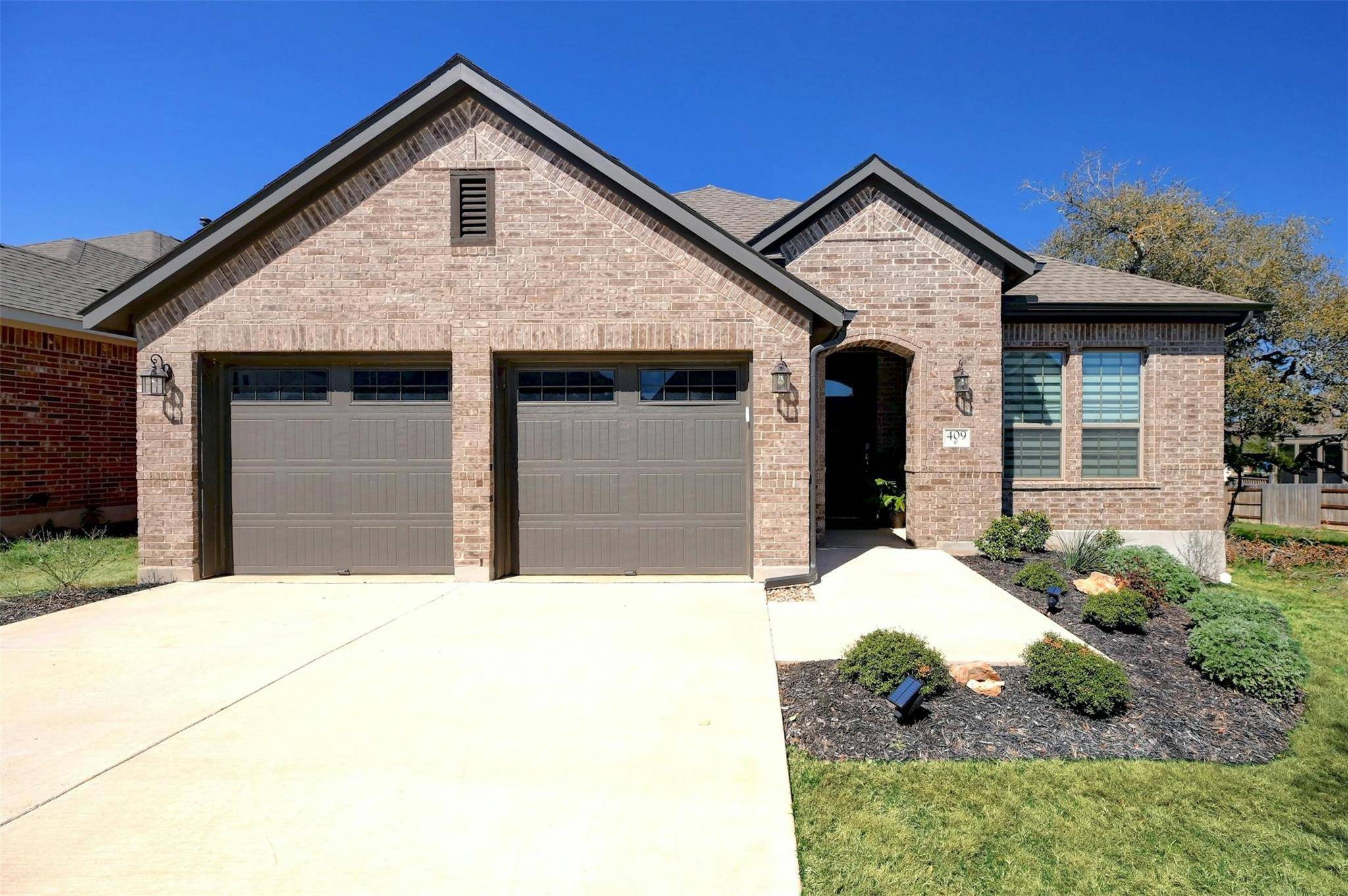 409 Teakmill TRL, San Marcos, TX 78666
