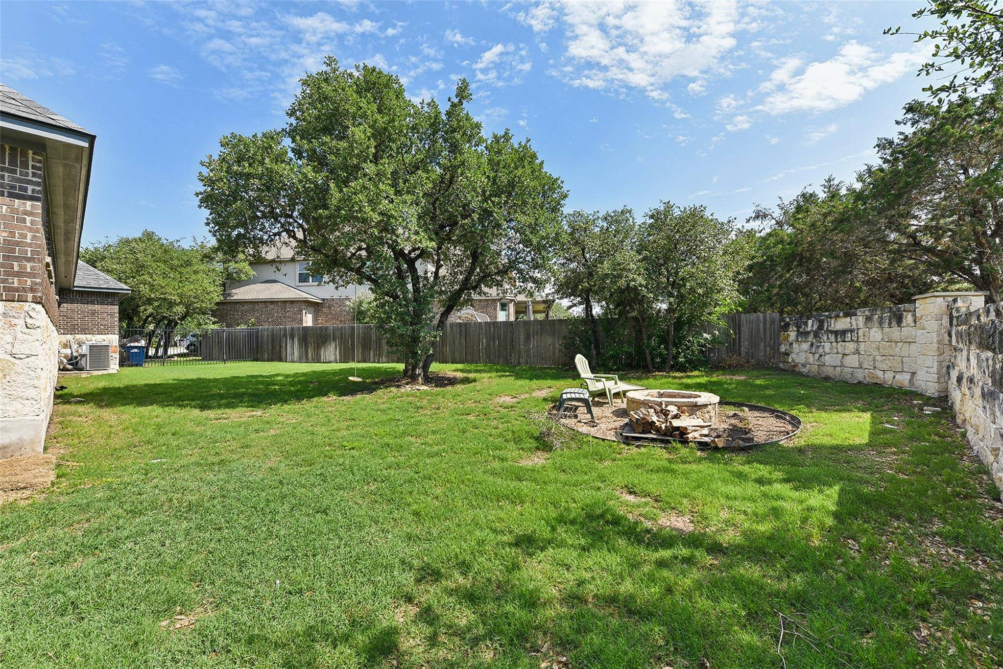 125 Redtail LN, Leander, TX 78641