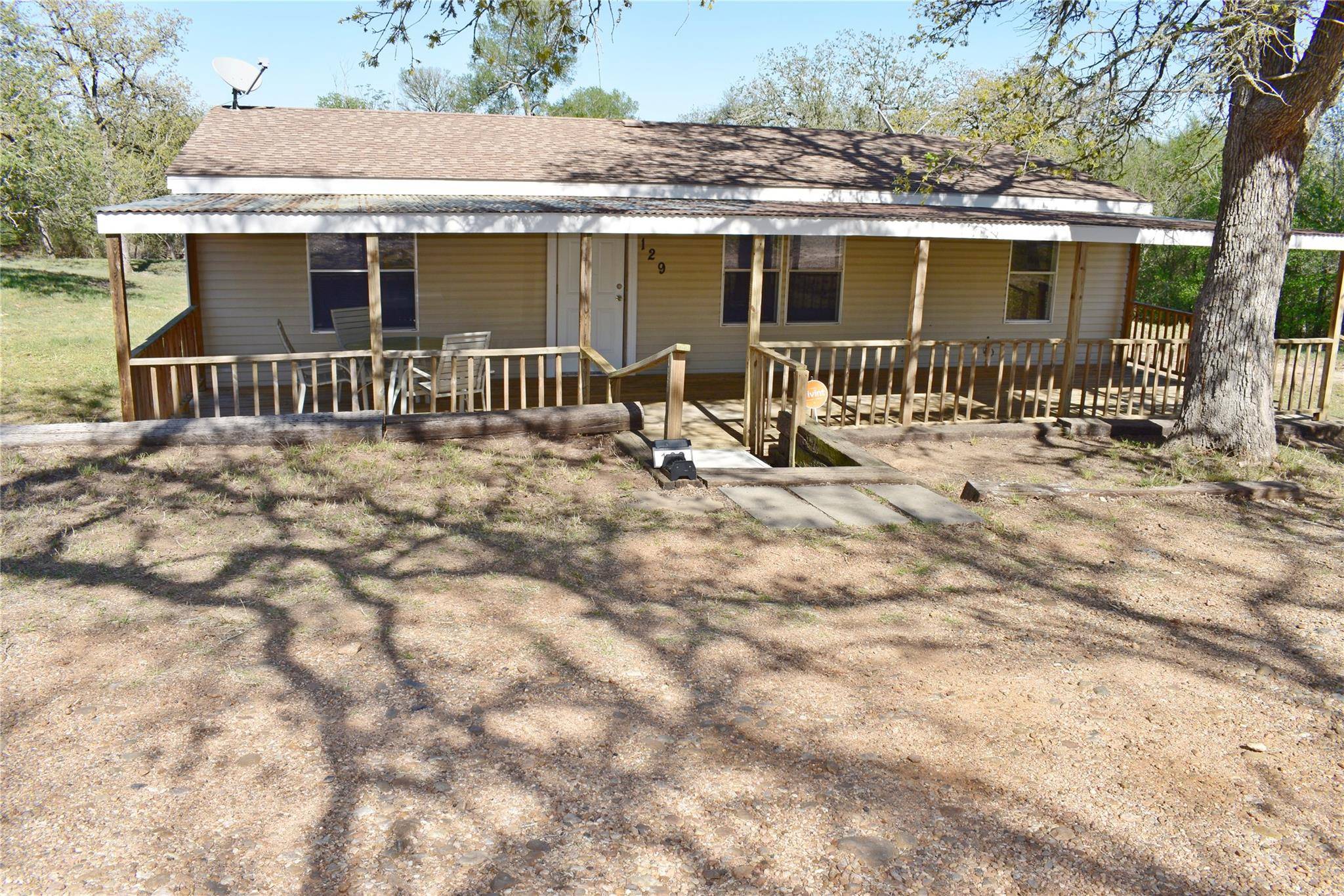 129 Suzanne DR, Bastrop, TX 78602