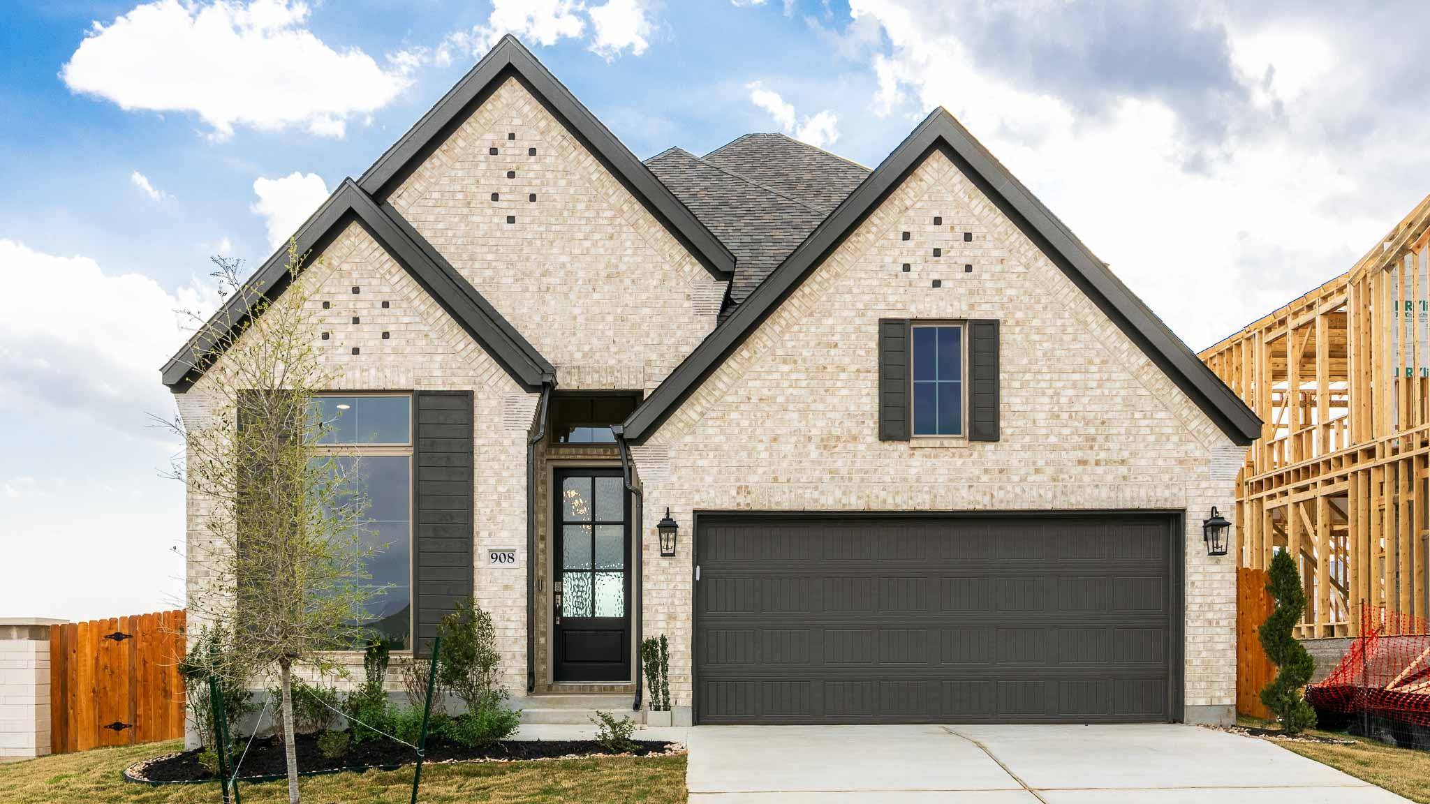 908 Lariat LOOP, Liberty Hill, TX 78642