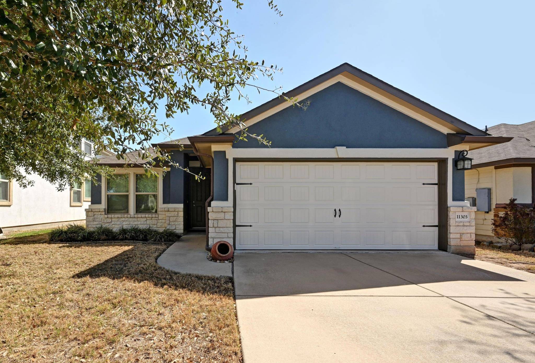 11303 Birlandier CT, Manchaca, TX 78652