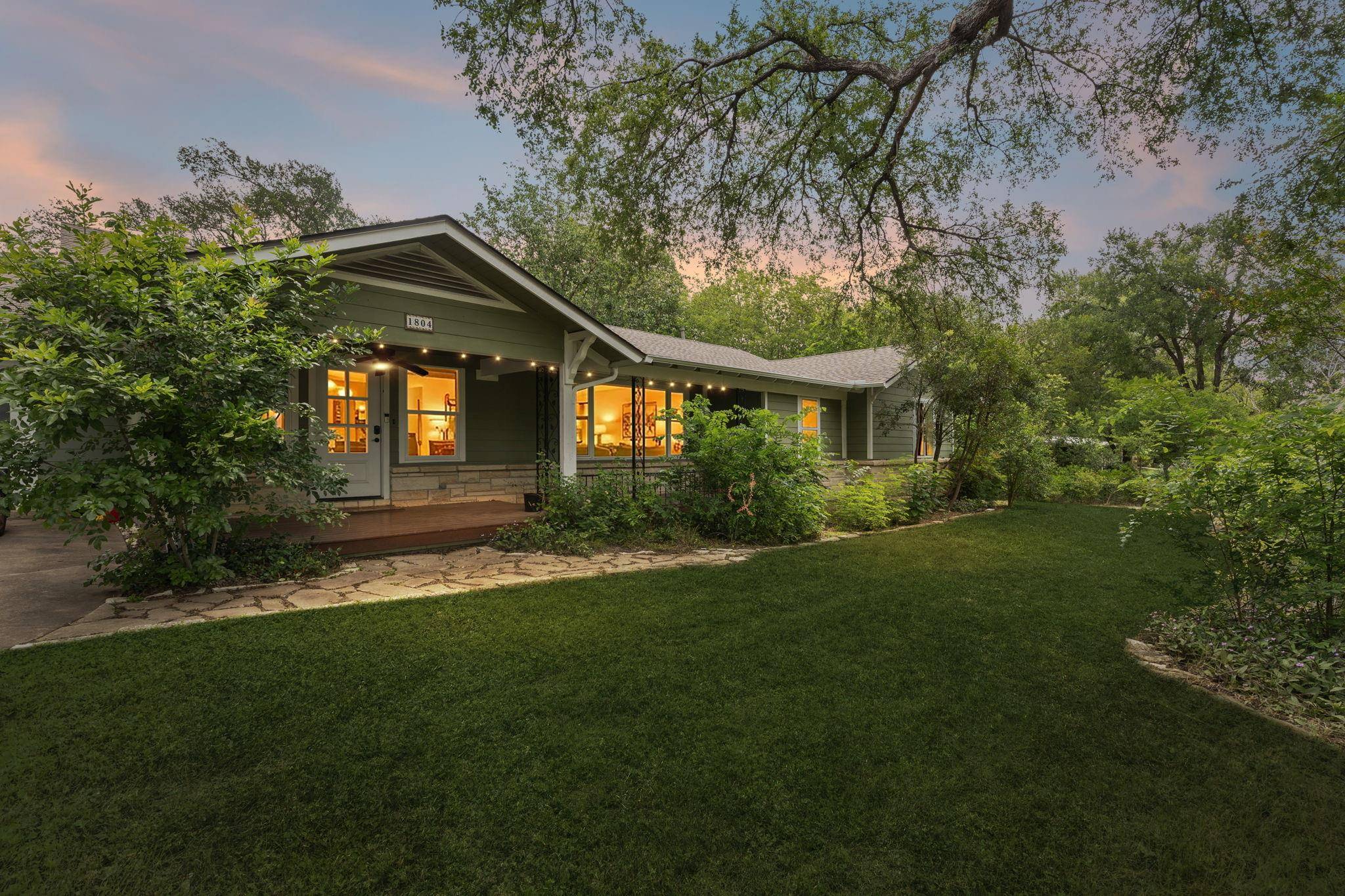 1804 E 39th ST, Austin, TX 78722