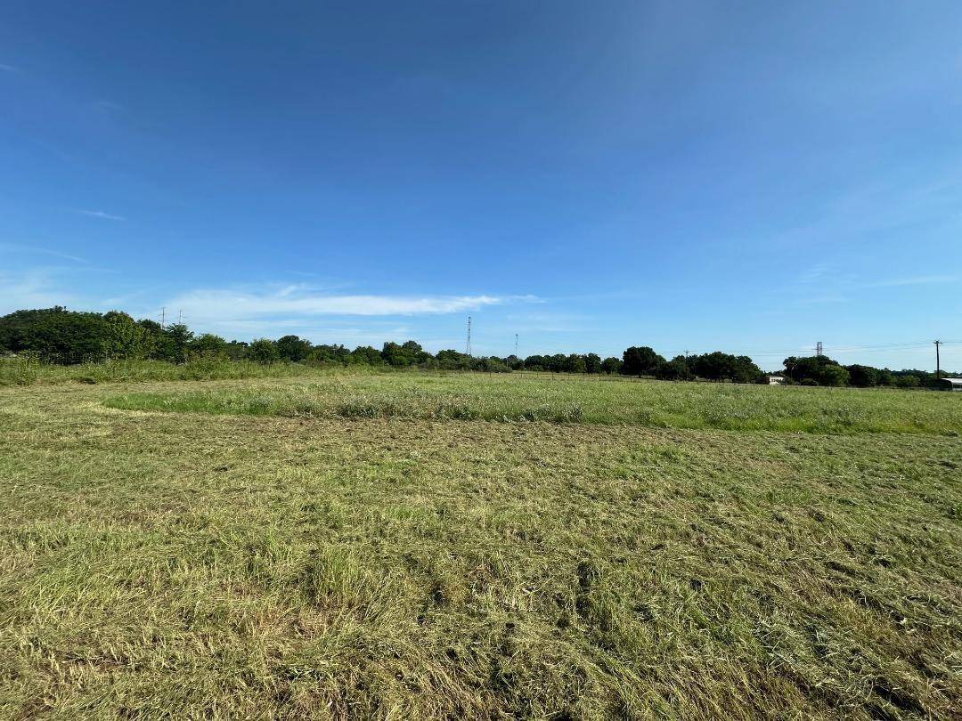 tbd Live Oak ST, Lexington, TX 78947