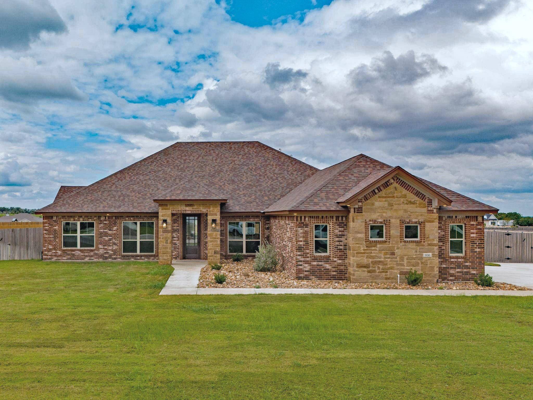 936 Inka RD, Salado, TX 76571