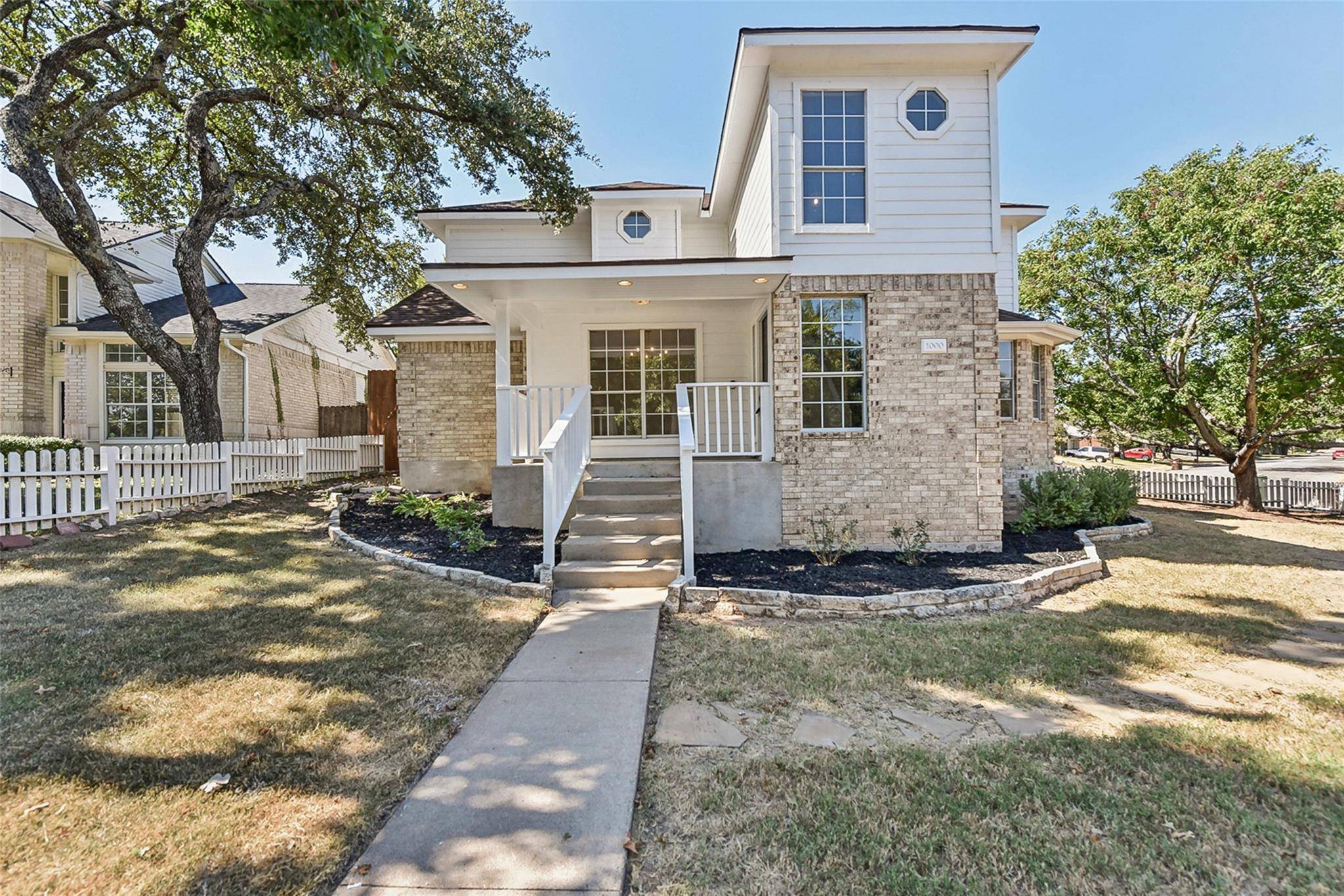 1000 Oakridge DR, Round Rock, TX 78681