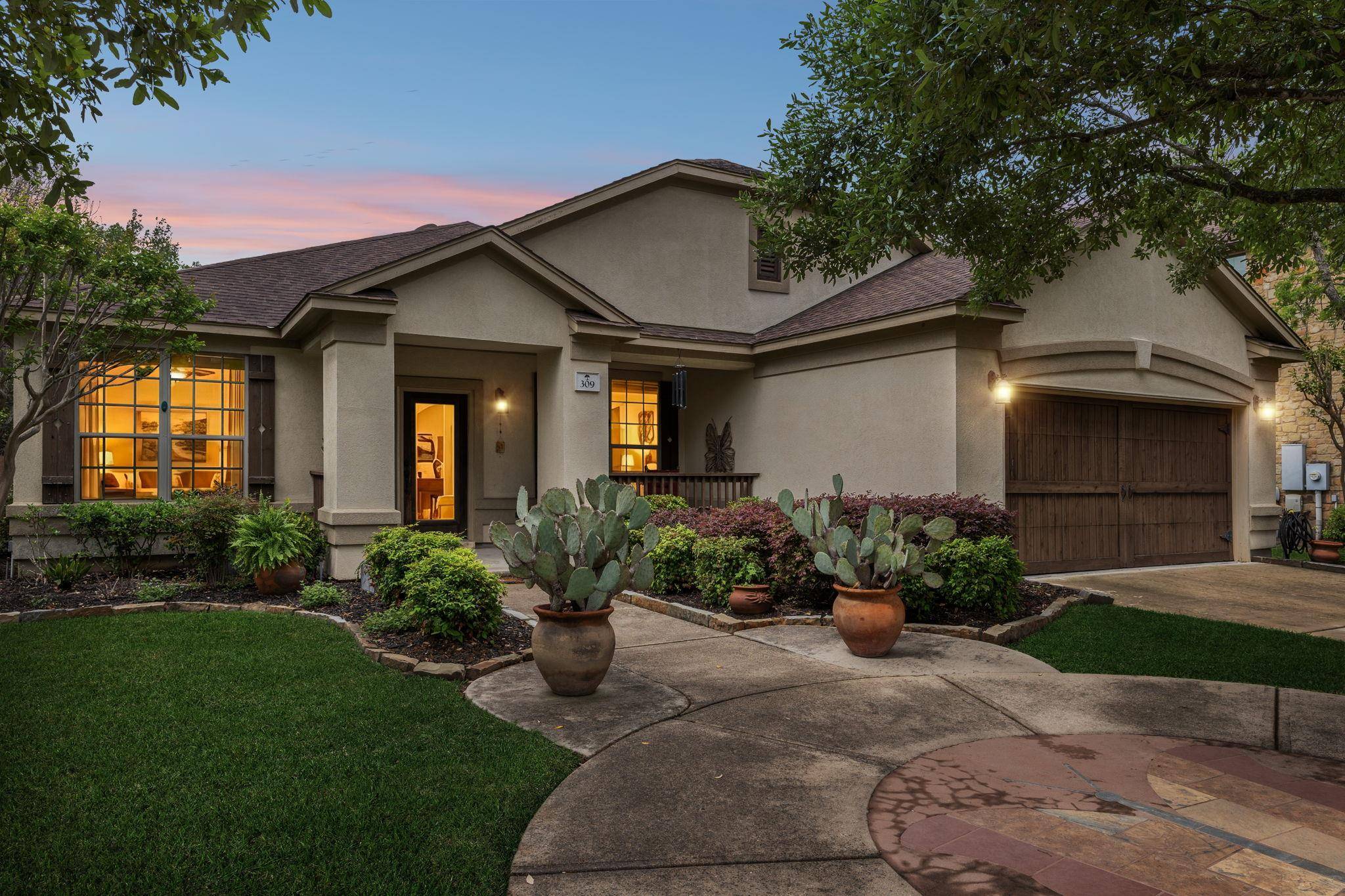 309 Island Oak DR, Austin, TX 78748