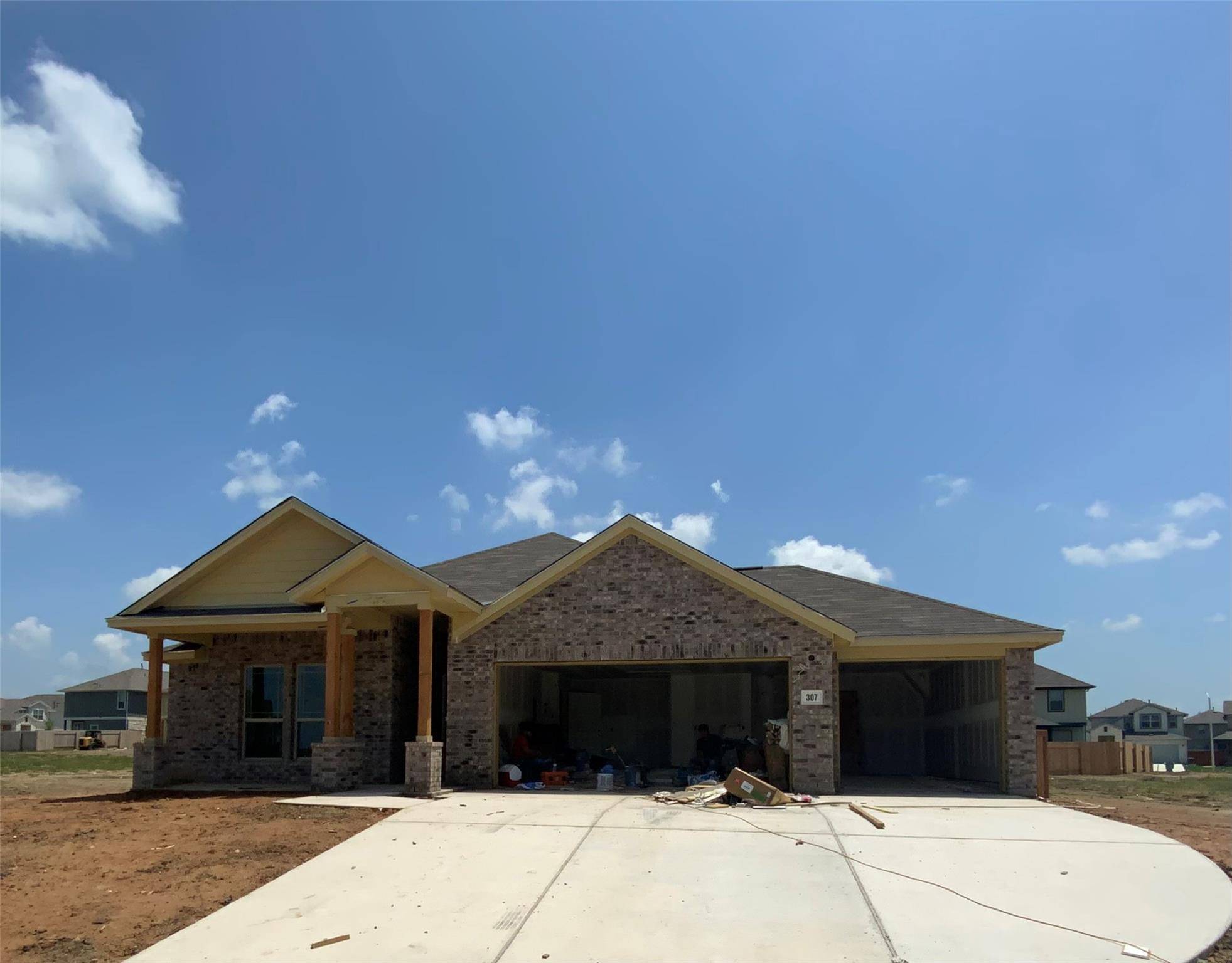 307 Backstays LOOP, Kyle, TX 78640