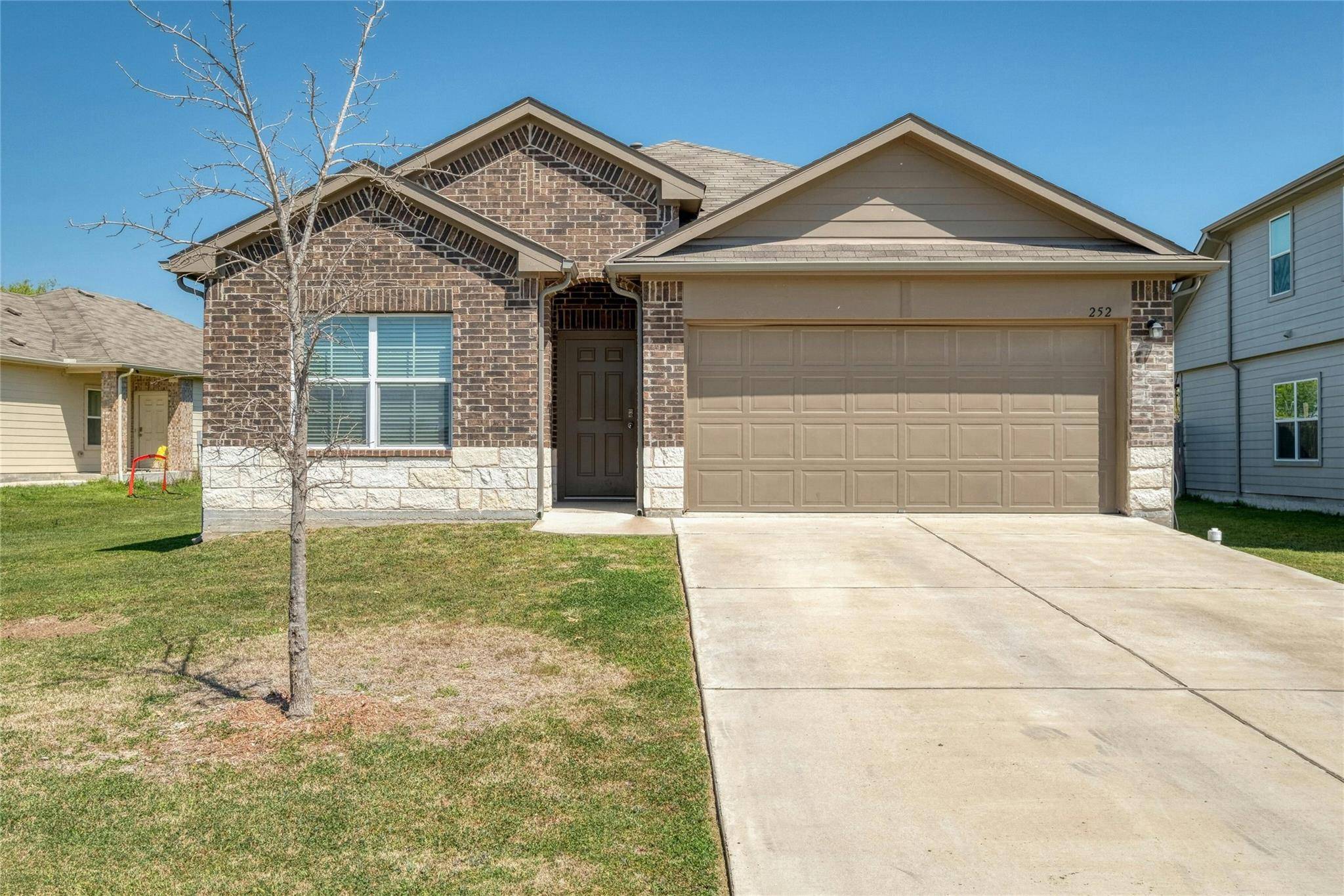 252 Orchard LN, Kyle, TX 78640