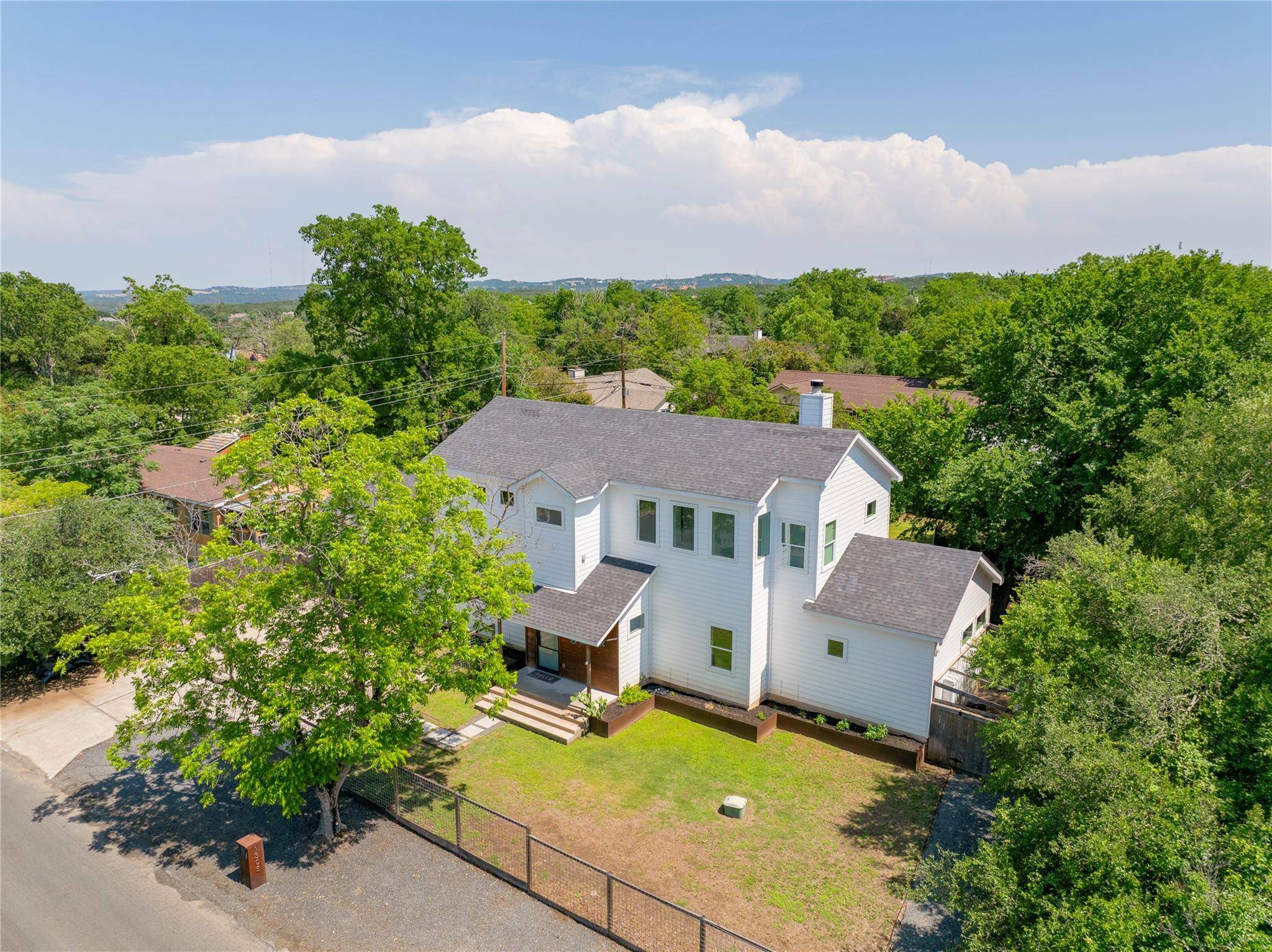 1305 Village West DR, Austin, TX 78733