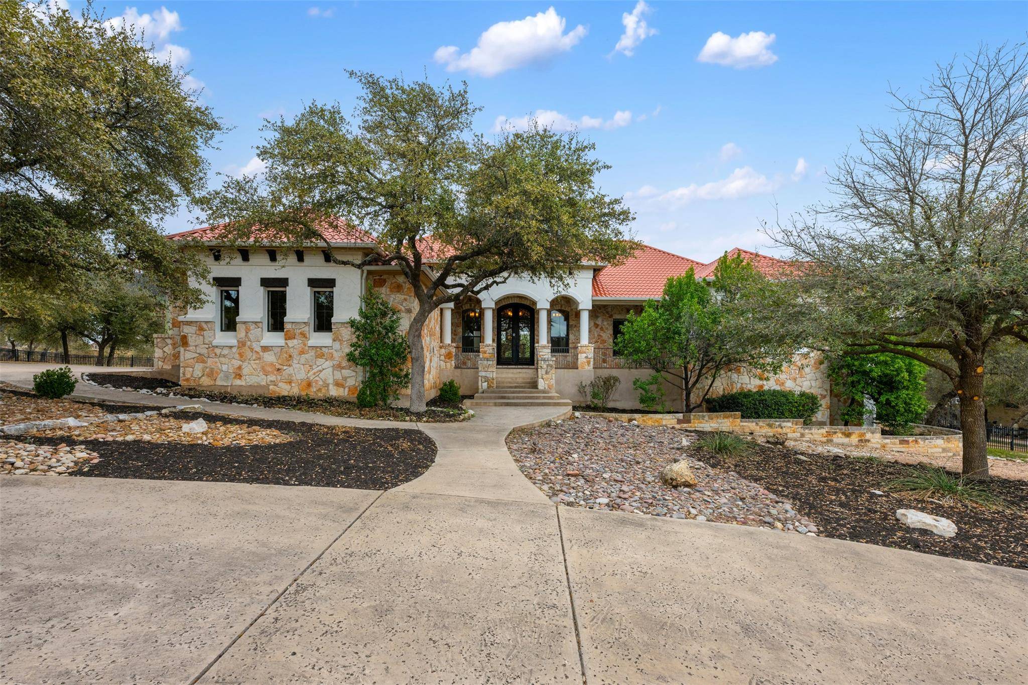 105 Bartley DR, Georgetown, TX 78628