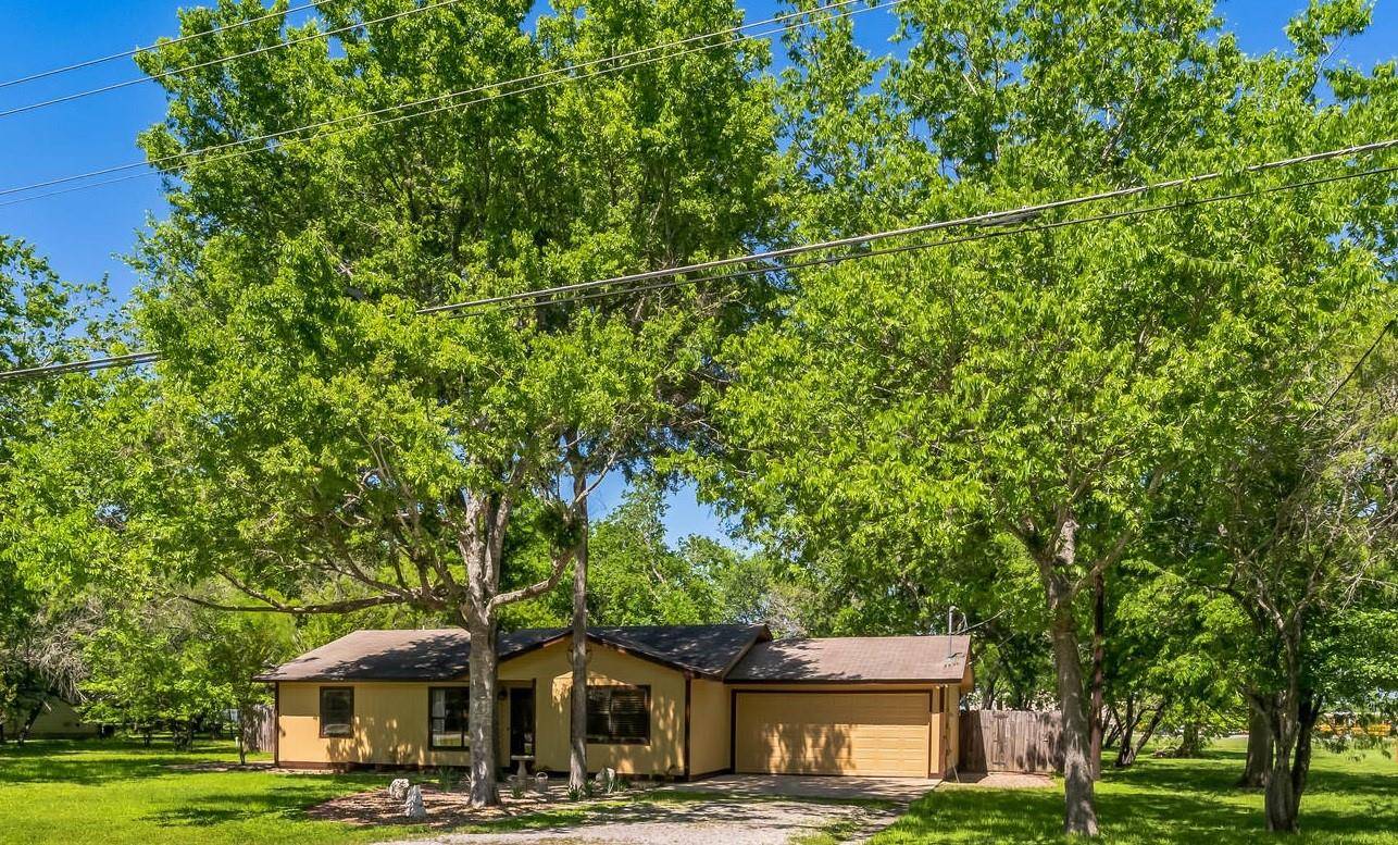 364 W. Keanahalululu LN, Bastrop, TX 78602