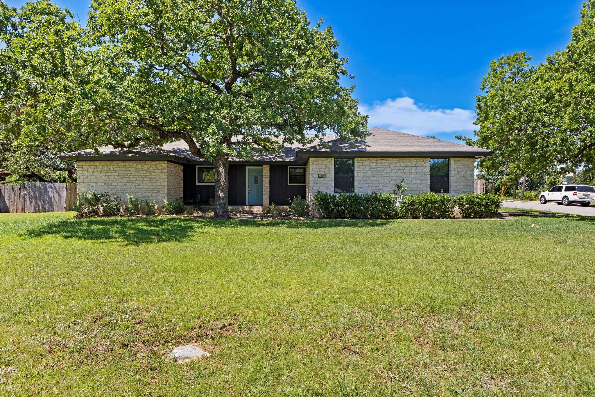 3312 Broken Spoke TRL, Georgetown, TX 78628