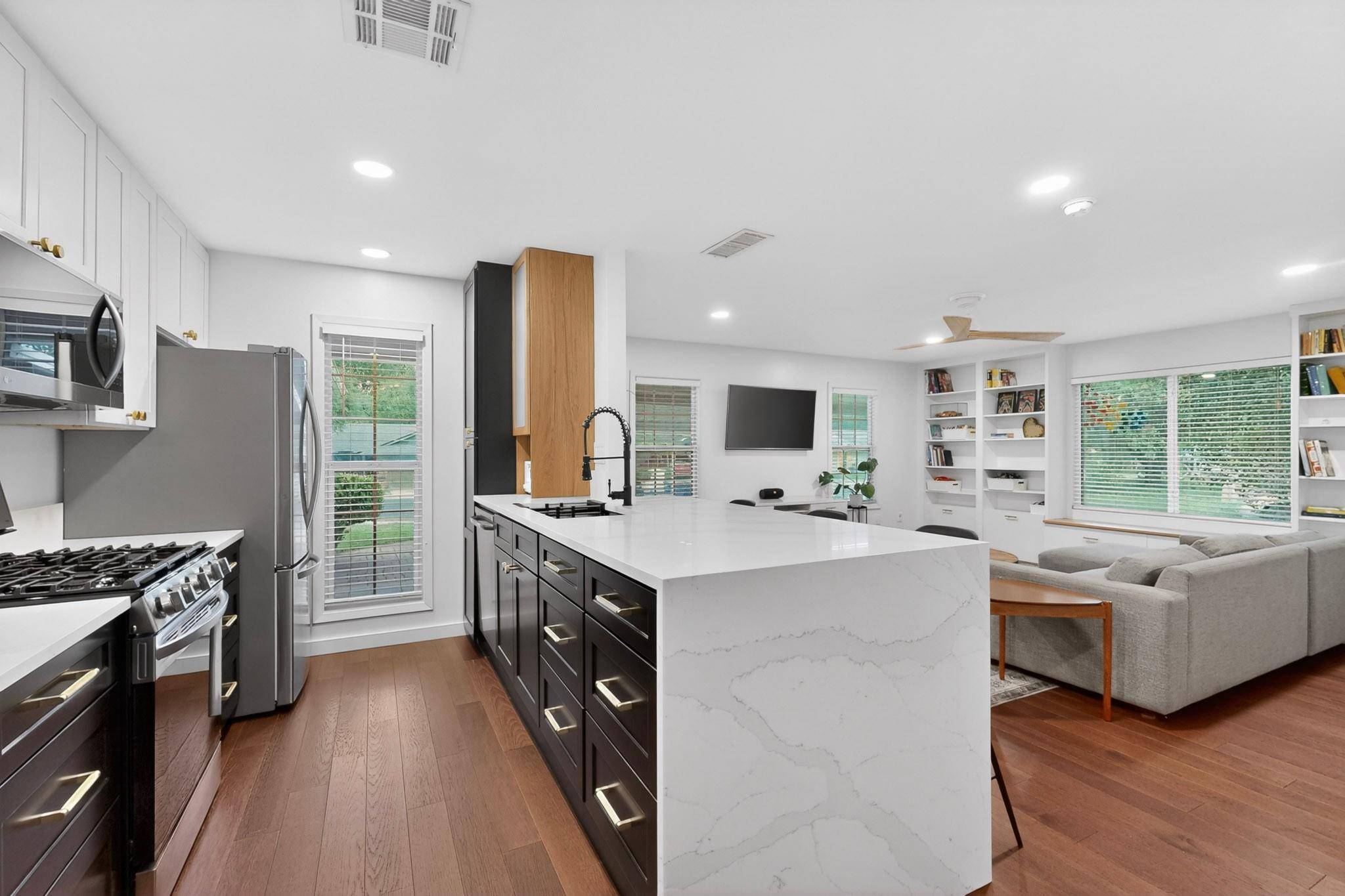 5541 Pine PL, Austin, TX 78744