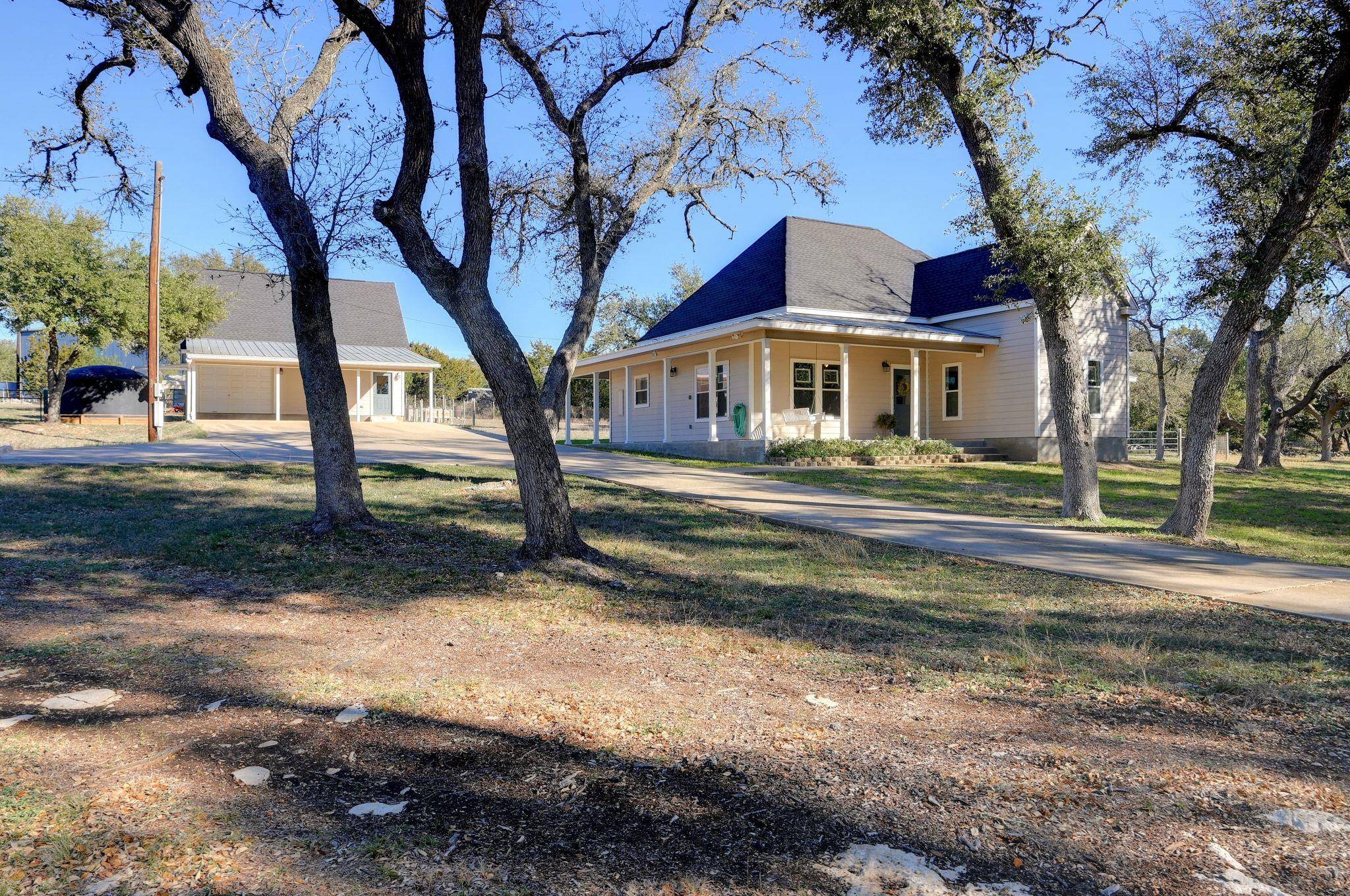 881 Saddleridge DR, Wimberley, TX 78676