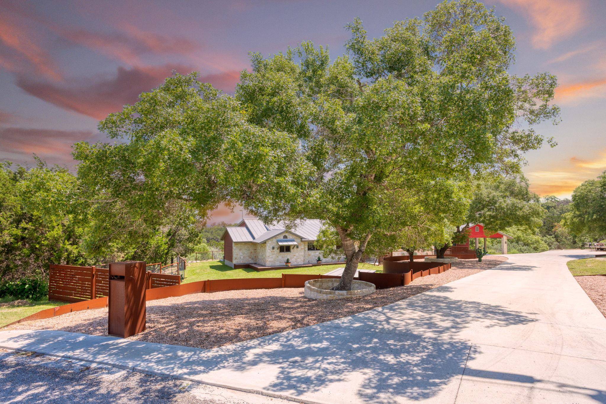 109 N Hill Top DR, Boerne, TX 78006