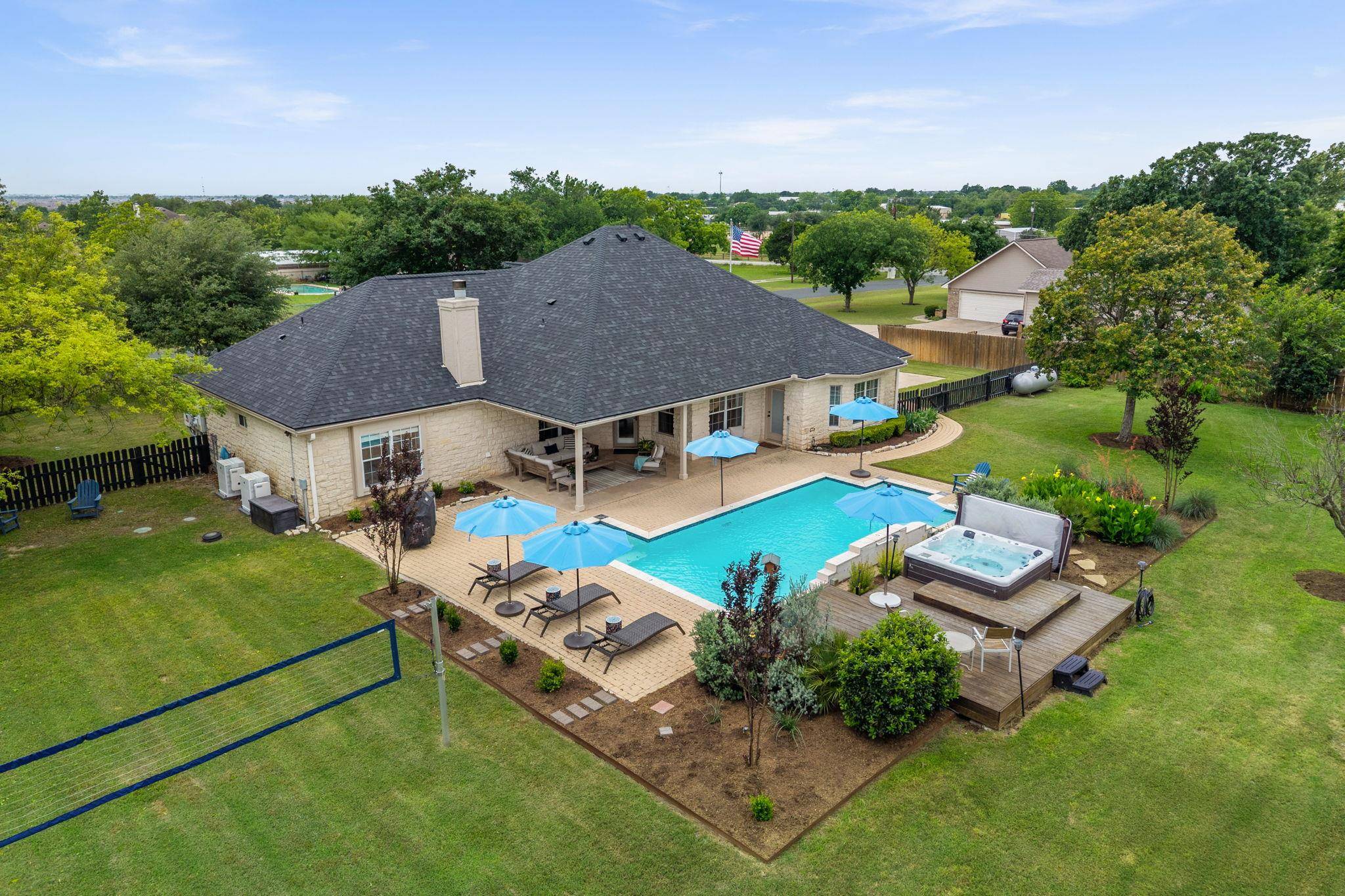 103 Morningside CIR, Hutto, TX 78634