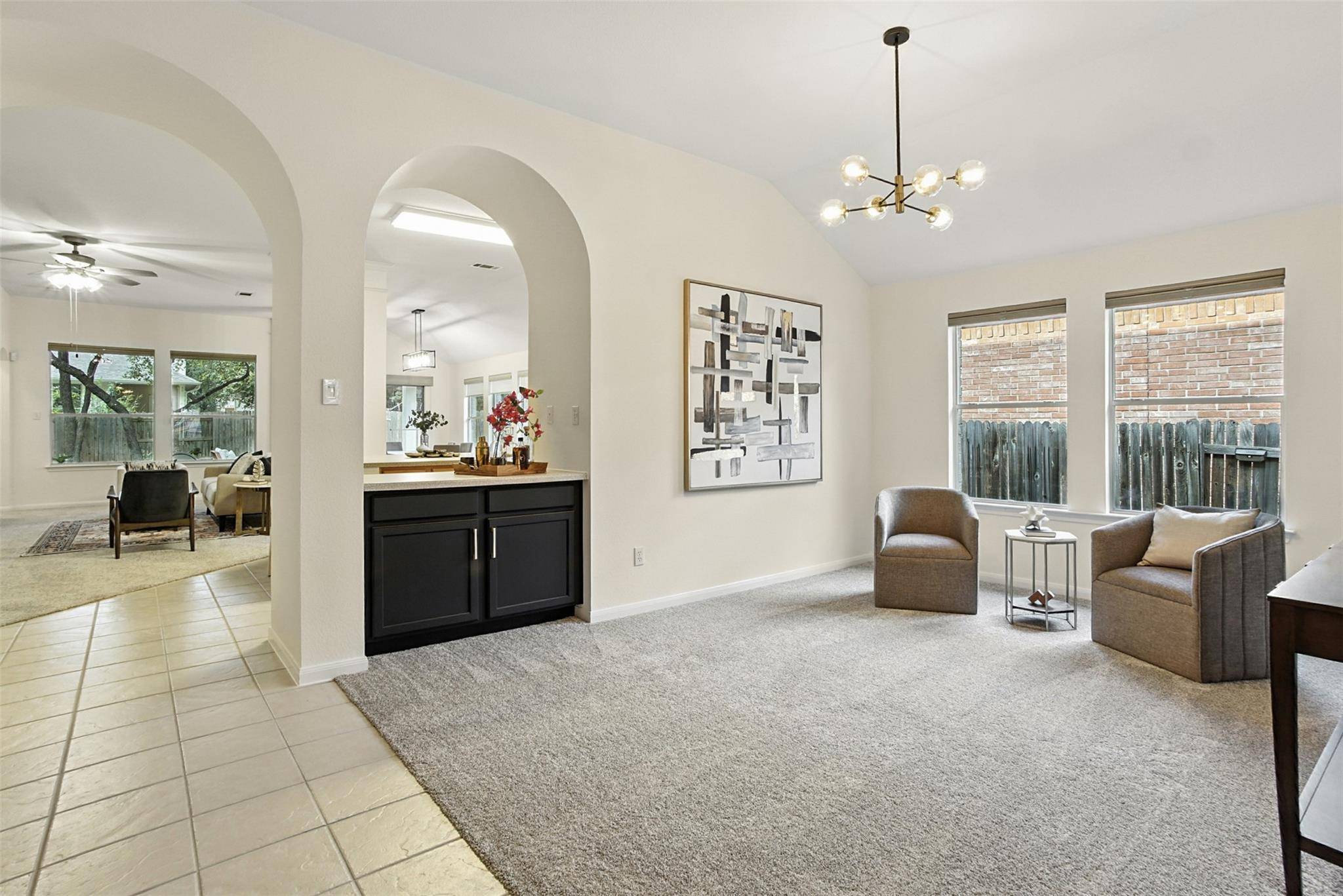 3804 Aqua LN, Round Rock, TX 78681