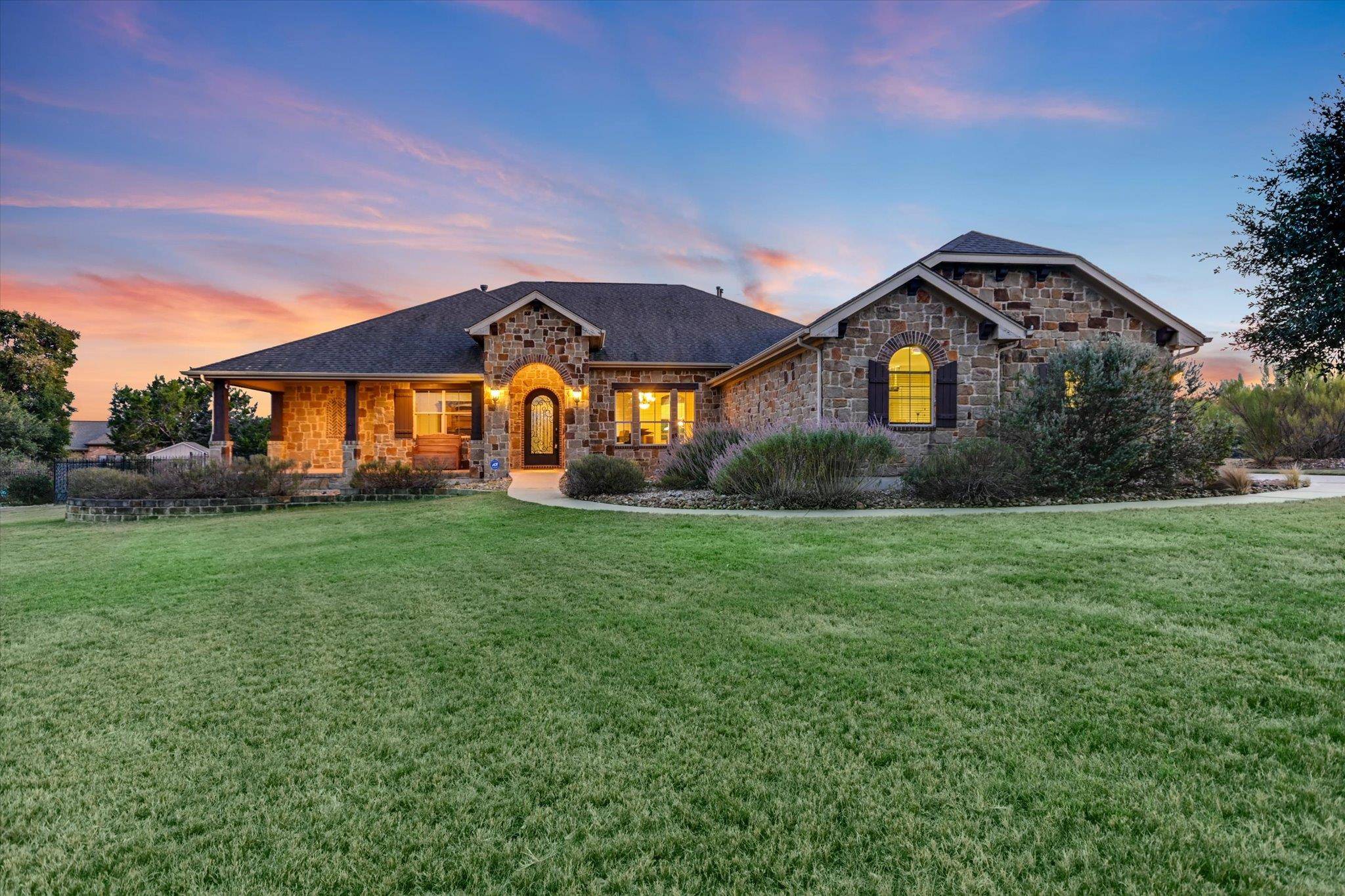 162 Sarahs Spring CV, Driftwood, TX 78619