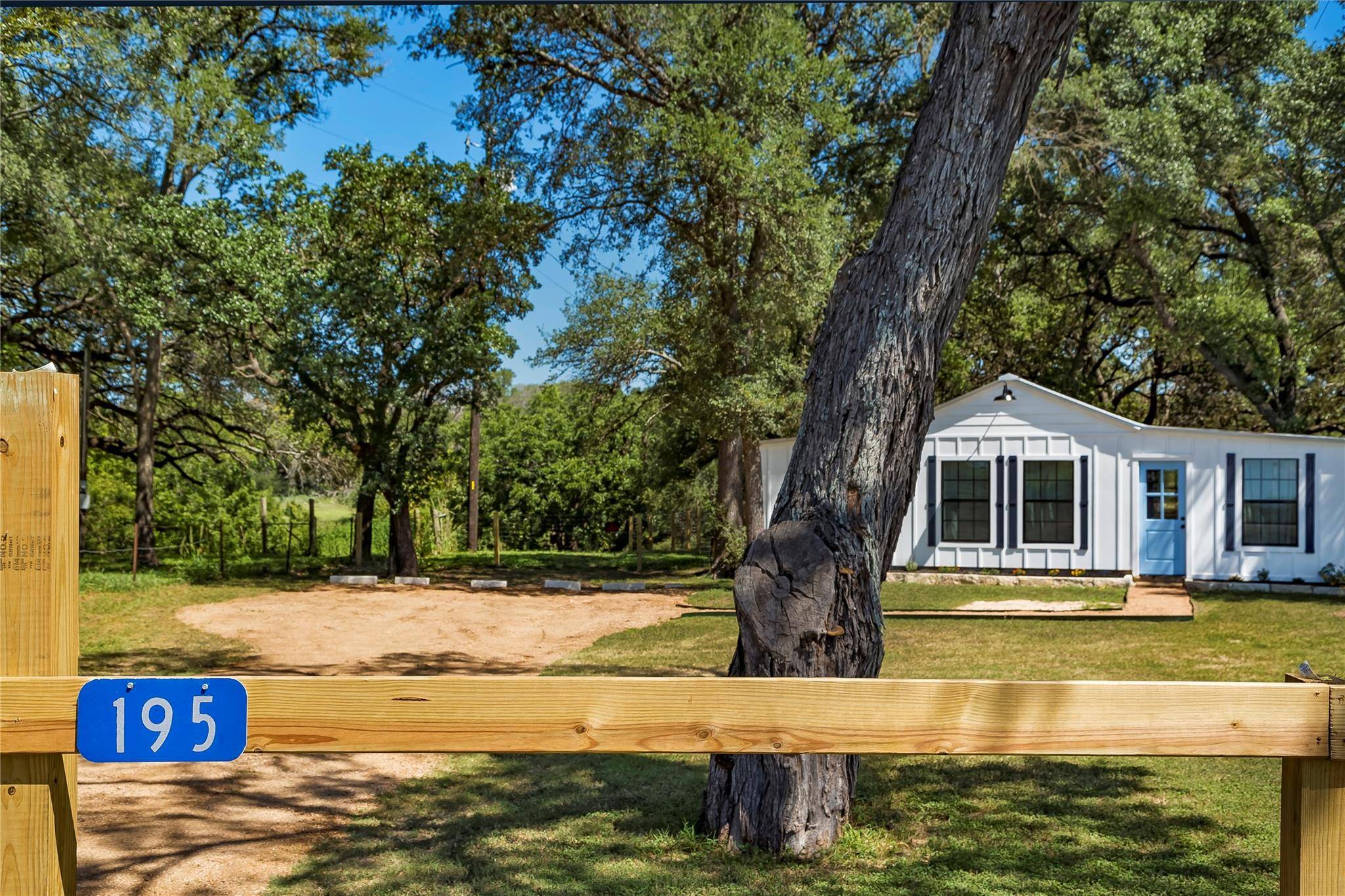 195 Ranch Rd 1, Stonewall, TX 78671