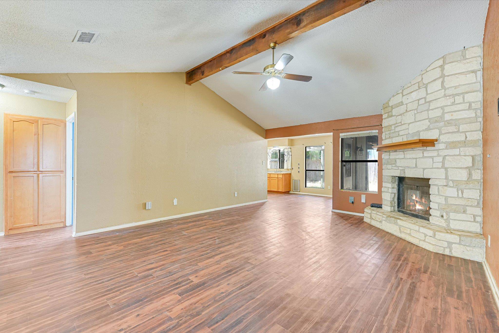 1800 Tamra CT, Round Rock, TX 78681