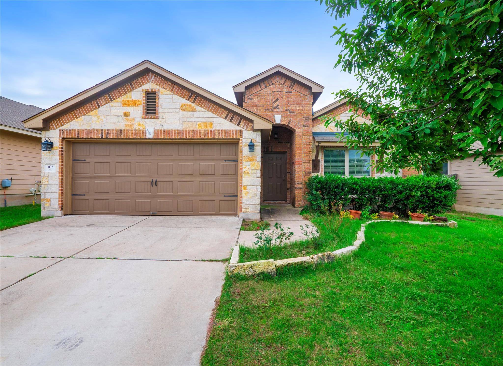 103 Buescher CV, Hutto, TX 78634