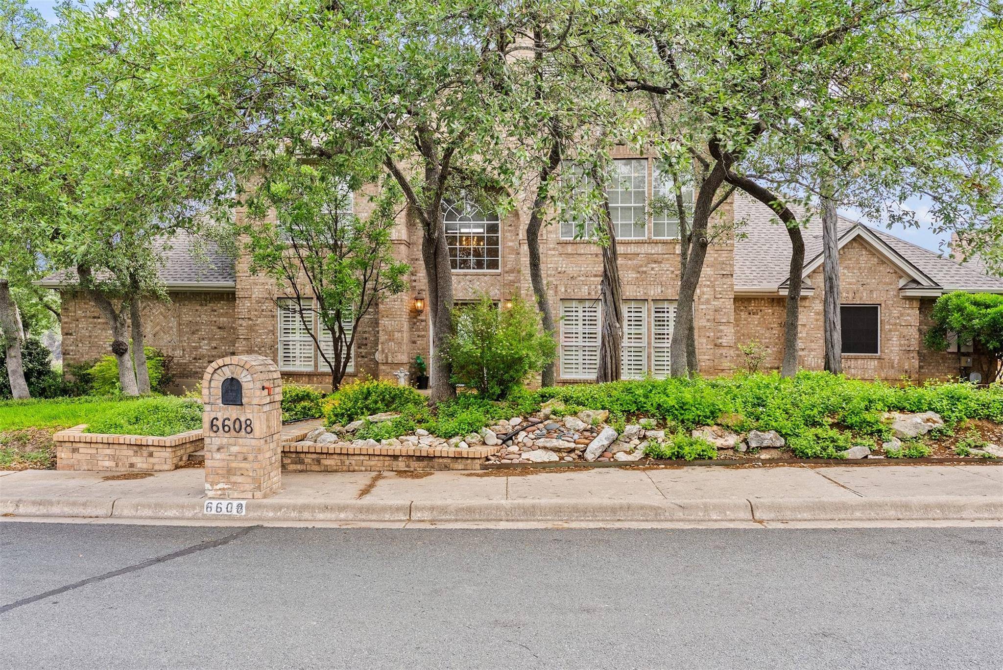 6608 Winterberry DR, Austin, TX 78750