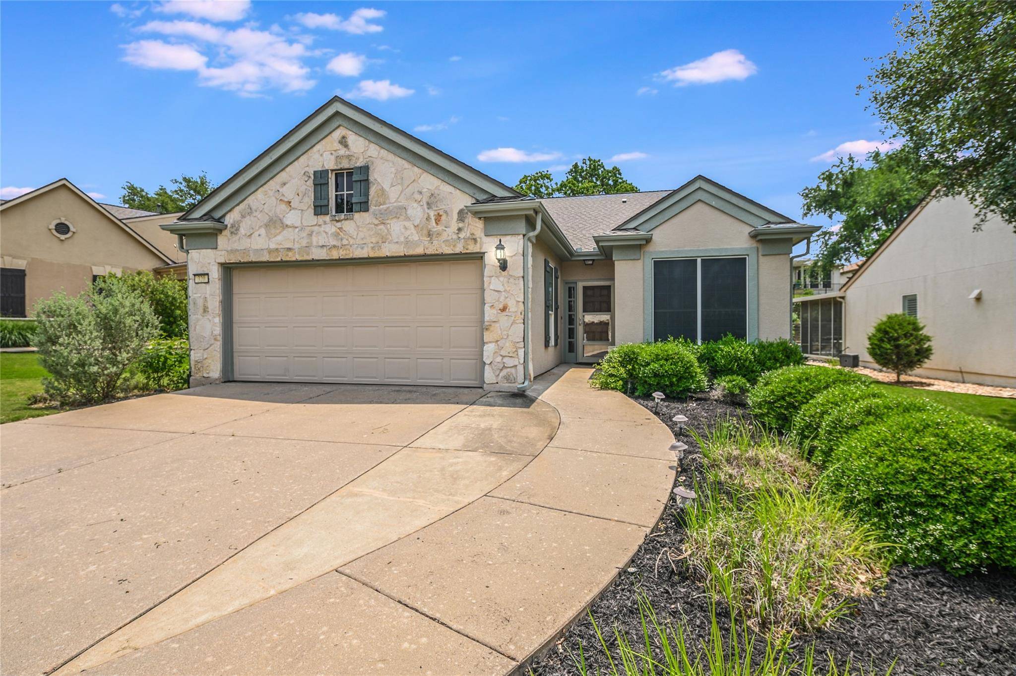 320 Hills Of Texas TRL, Georgetown, TX 78633
