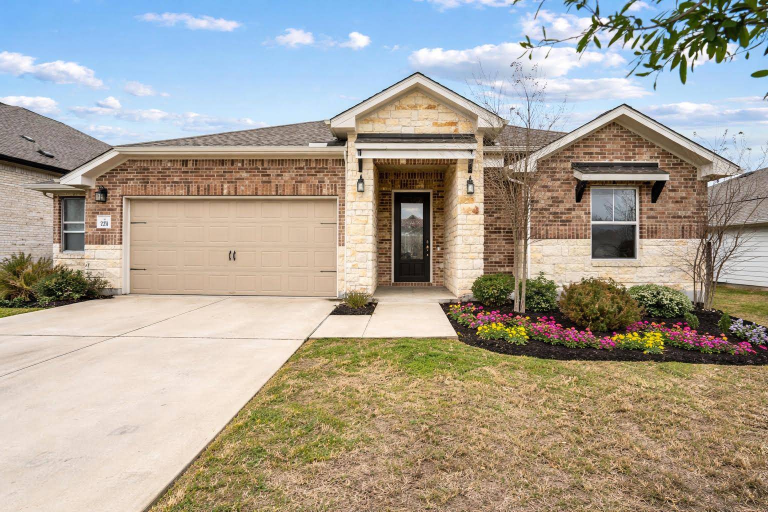 228 Helena LN, Kyle, TX 78640