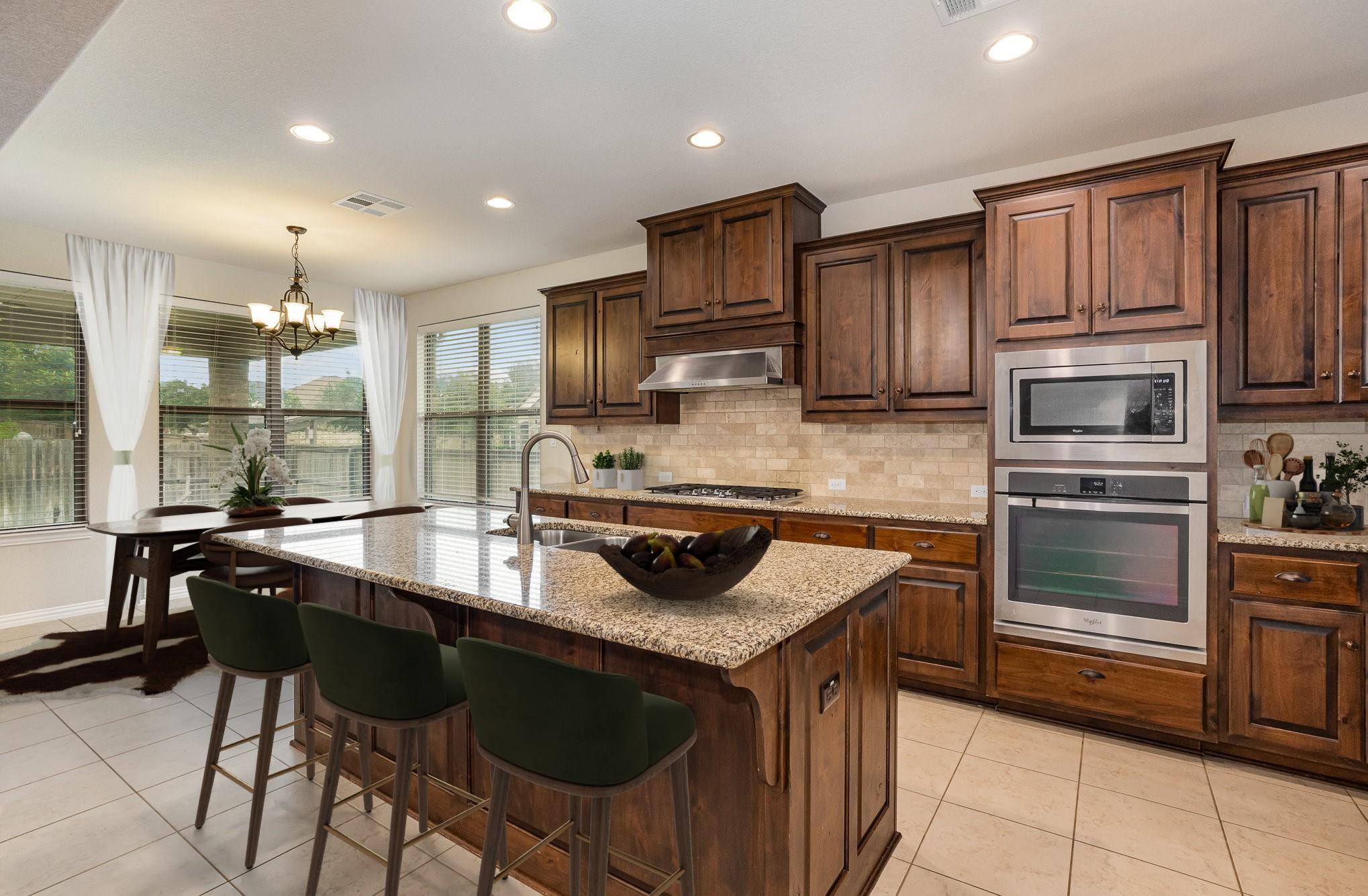 3933 Cole Valley LN, Round Rock, TX 78681
