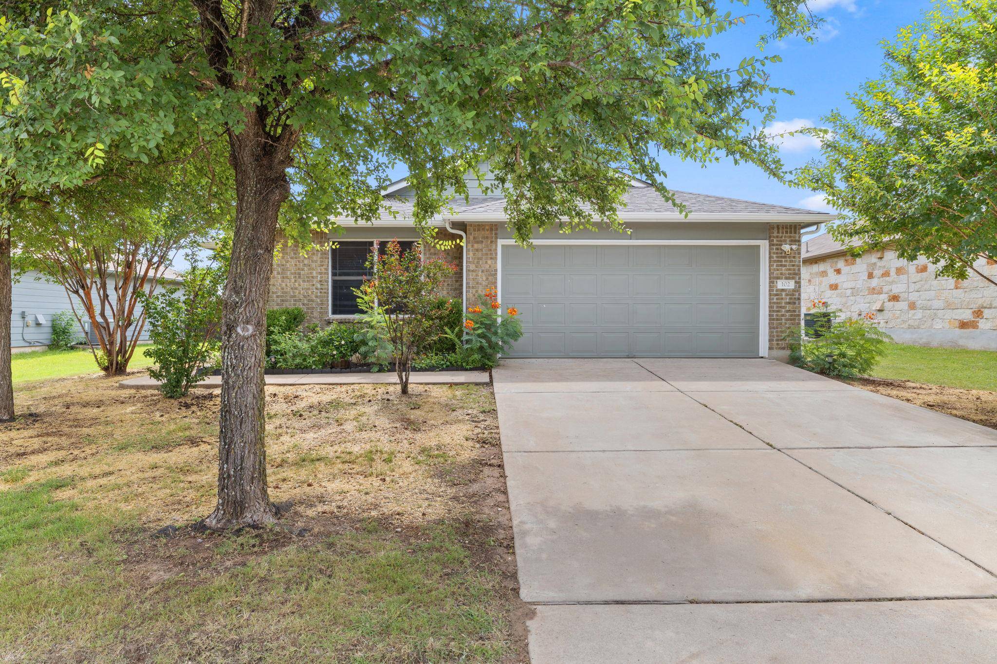 102 Esparza CT, Hutto, TX 78634