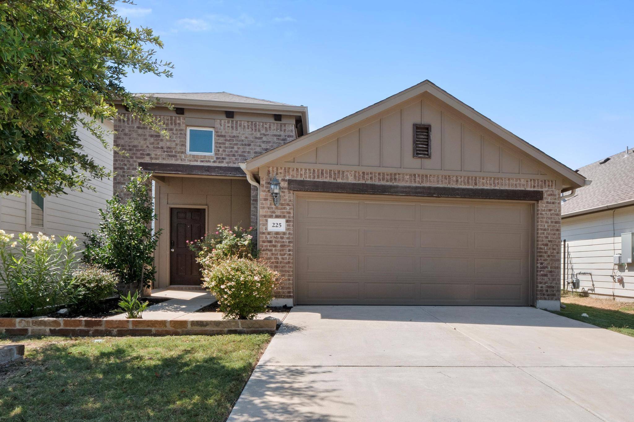 225 Lambert ST, Leander, TX 78641