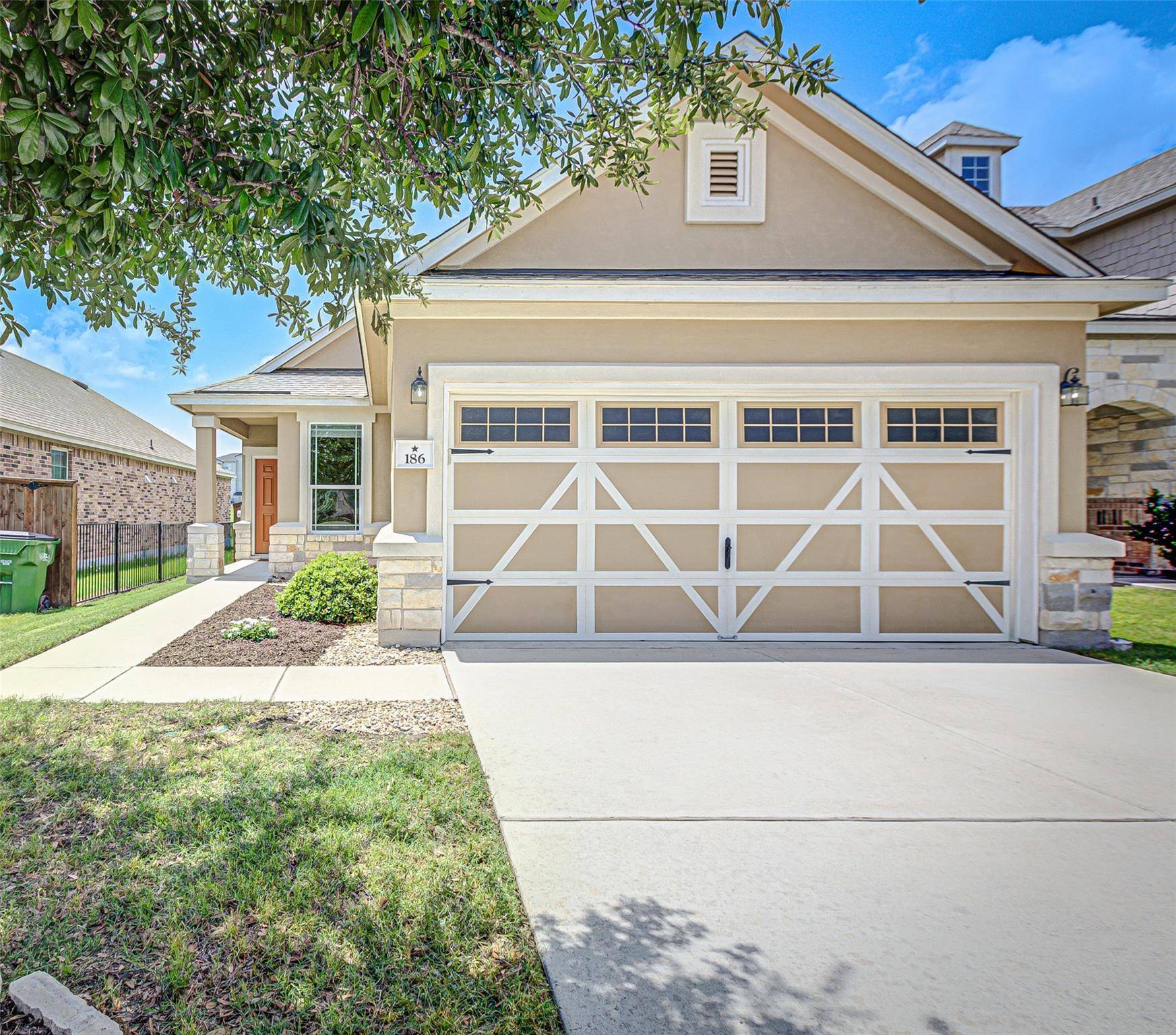 186 Danish DR, Hutto, TX 78634
