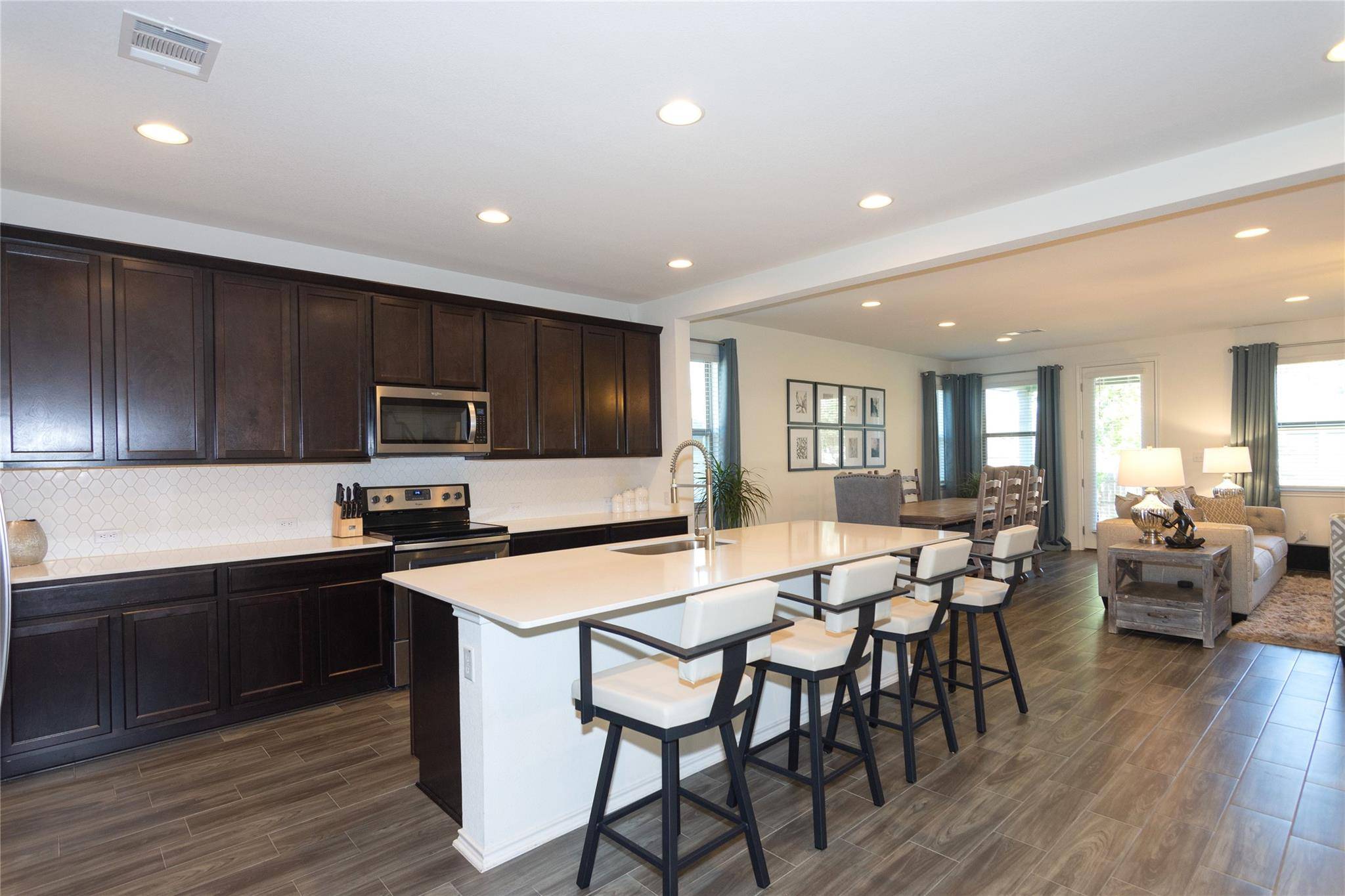 1432 Morning View RD, Georgetown, TX 78628