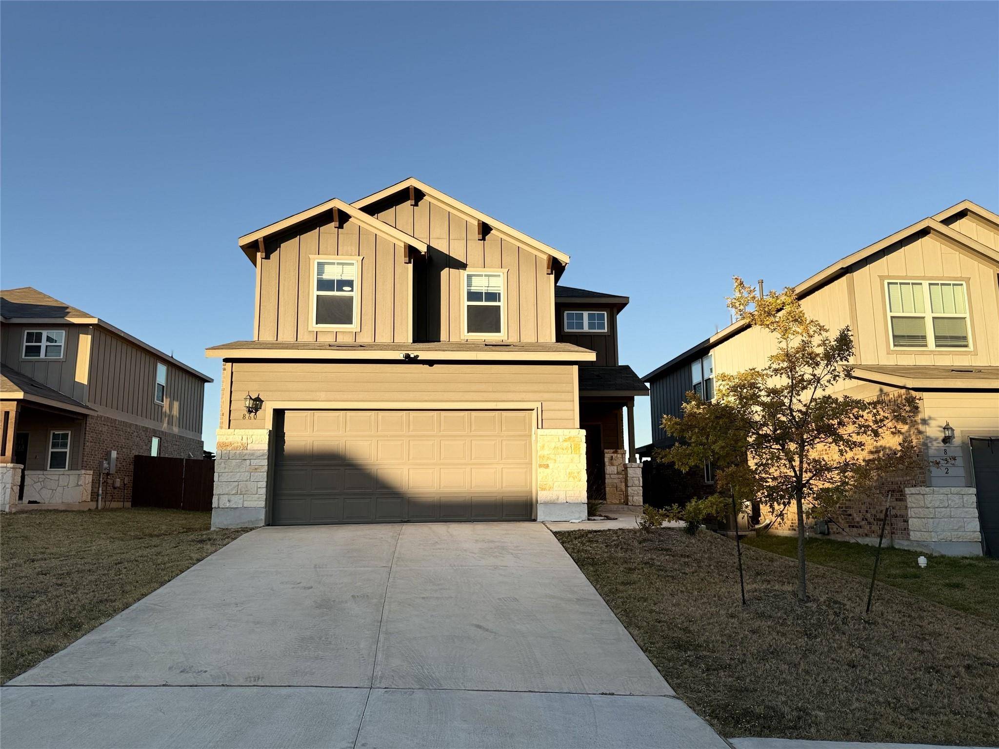 860 Eves Necklace DR, Buda, TX 78610