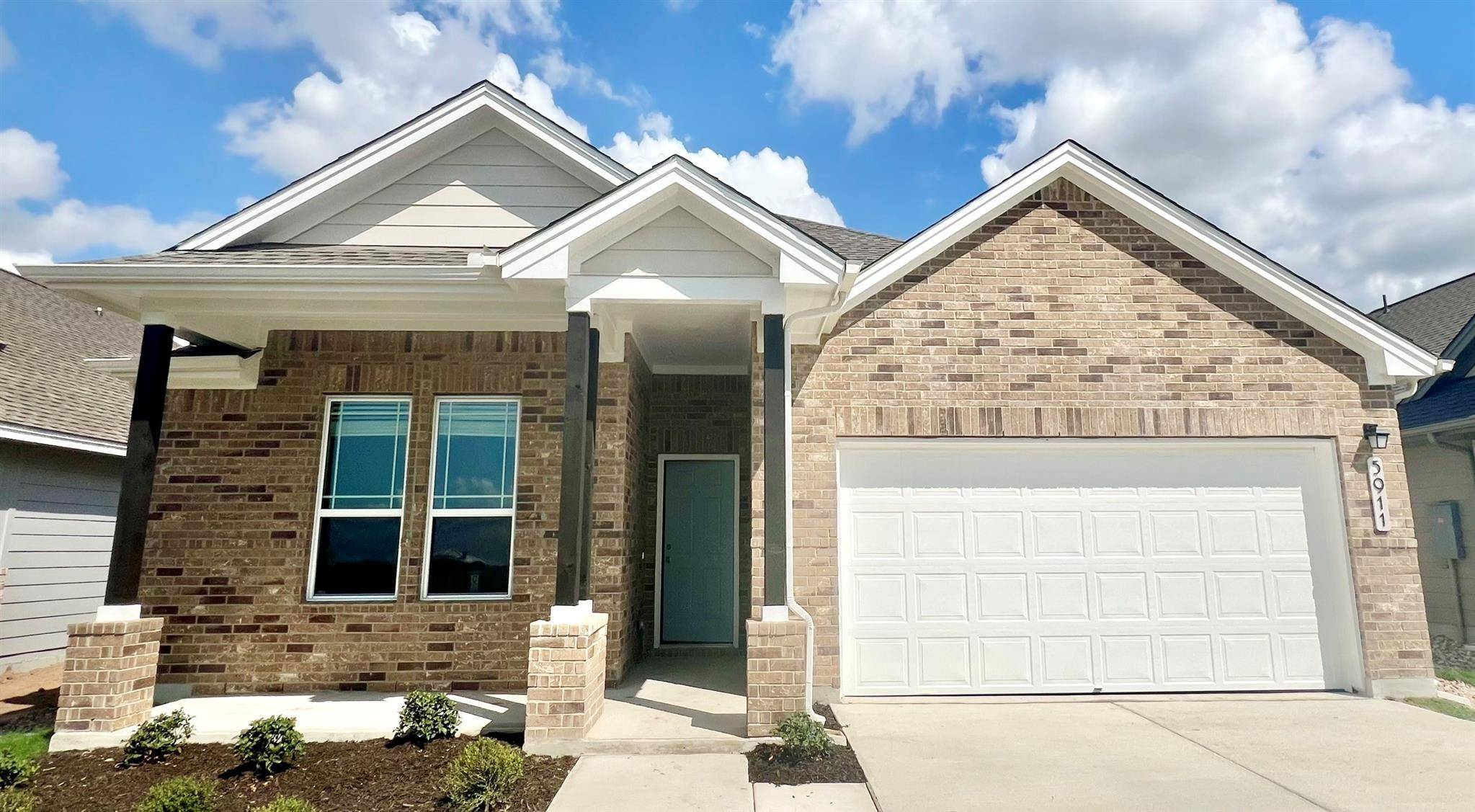 5911 Marsh LN, Buda, TX 78610