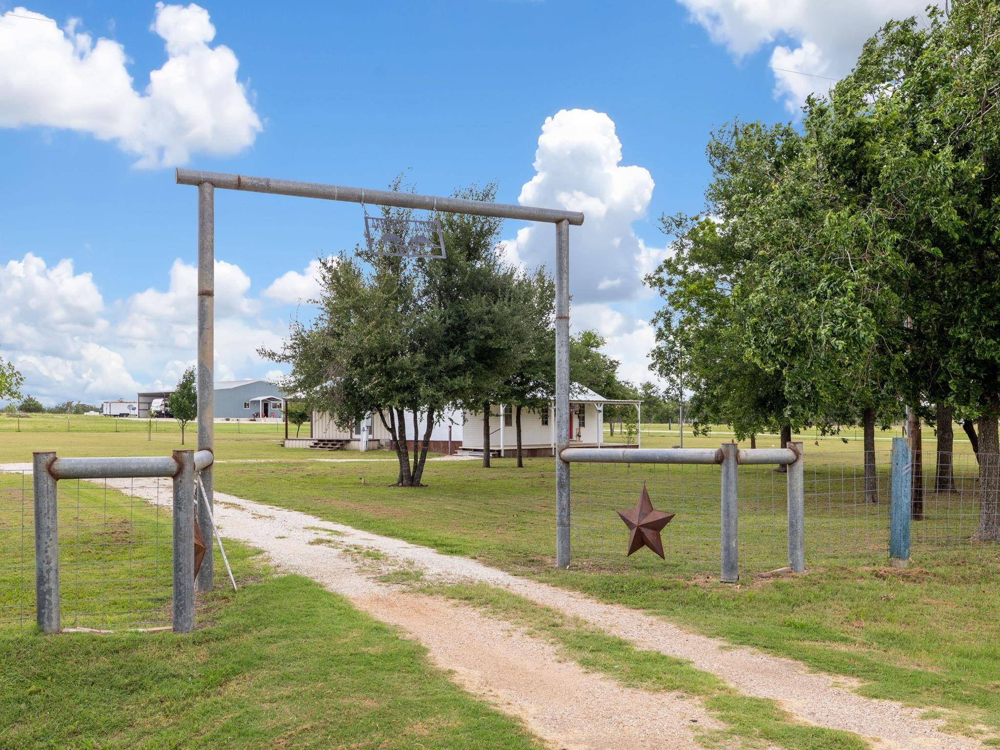 15448 N Farm Road 487, Thorndale, TX 76577