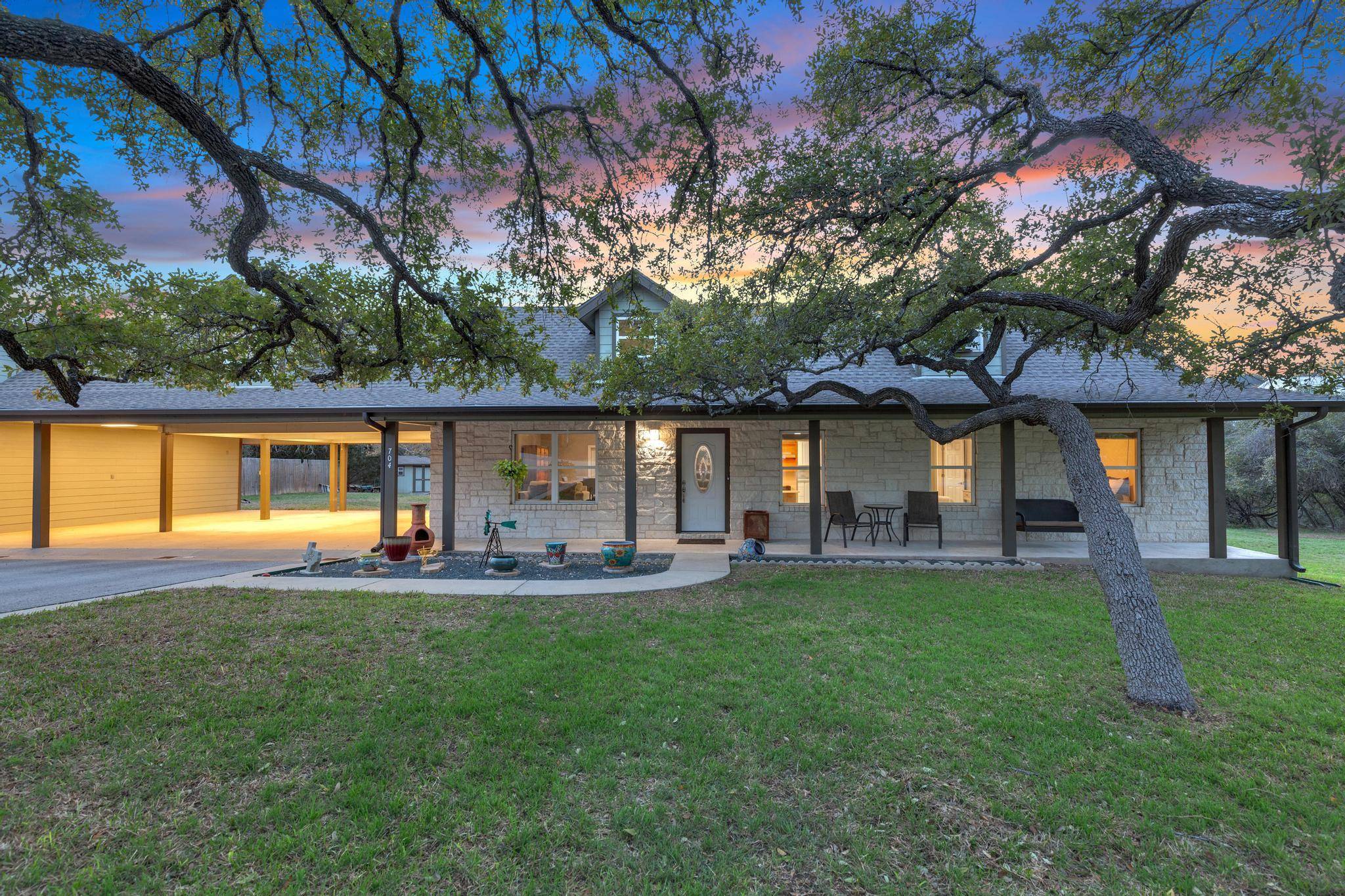 704 S COWAL DR, Spicewood, TX 78669