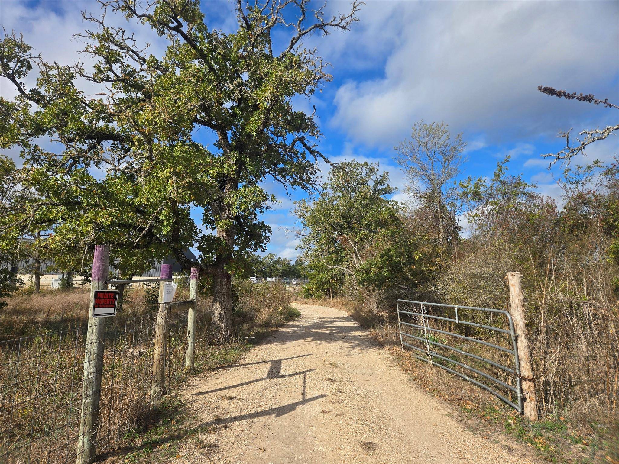128 RED FOX LN, Bastrop, TX 78602